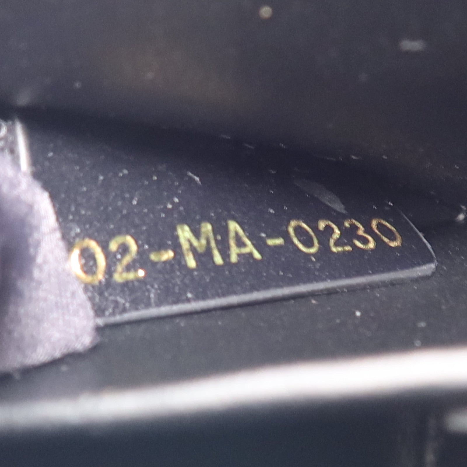 Dior 牛皮皮革30 Montaigne金扣肩背袋