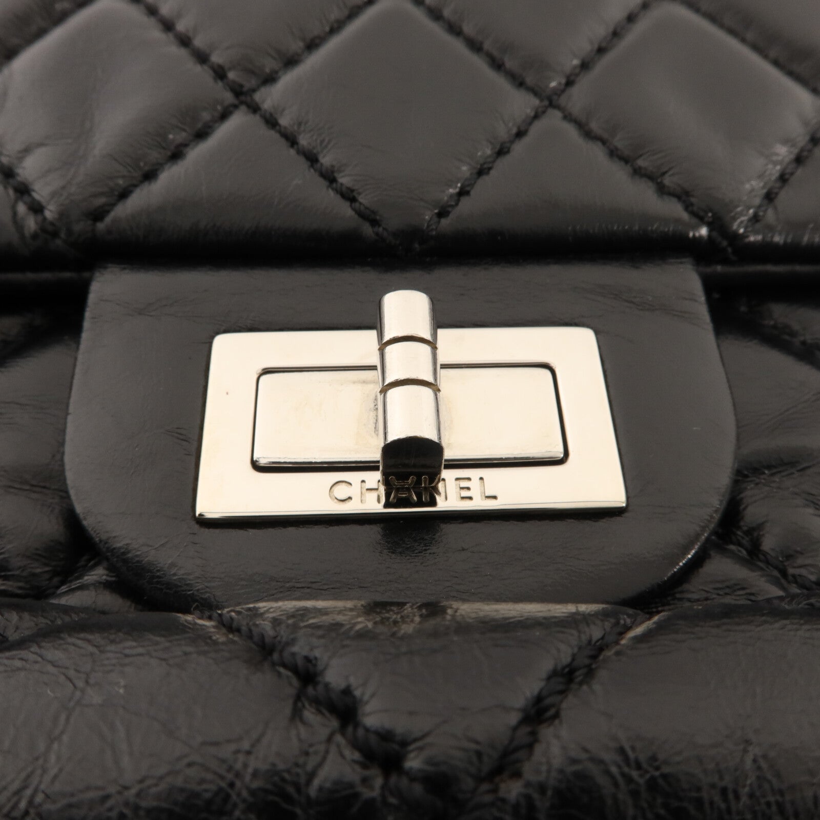 CHANEL 牛皮皮革2.55鏈帶肩背袋