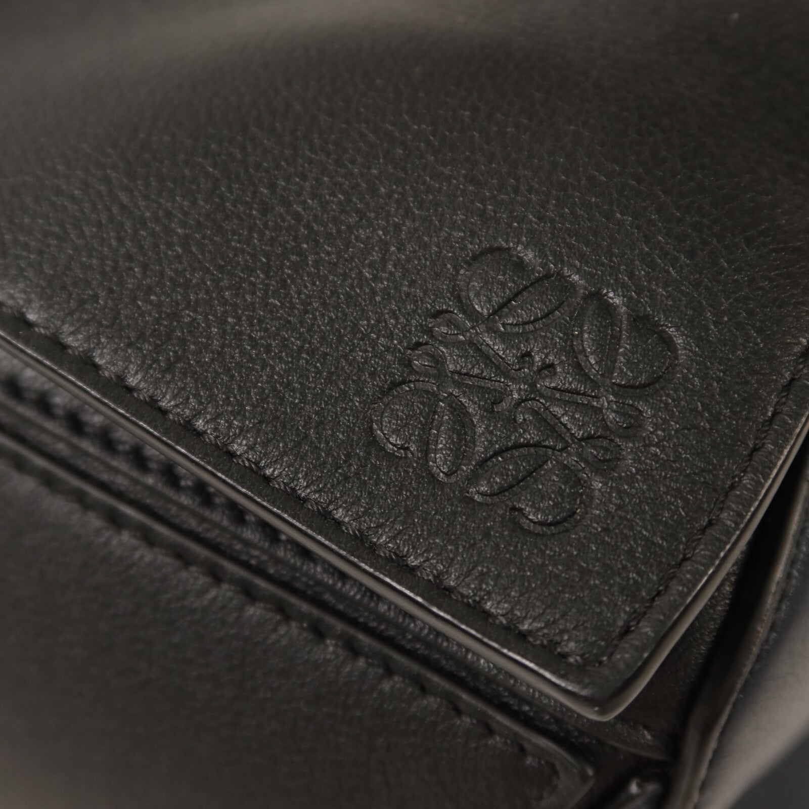 LOEWE 牛皮皮革Puzzle Small金扣手挽肩背兩用袋