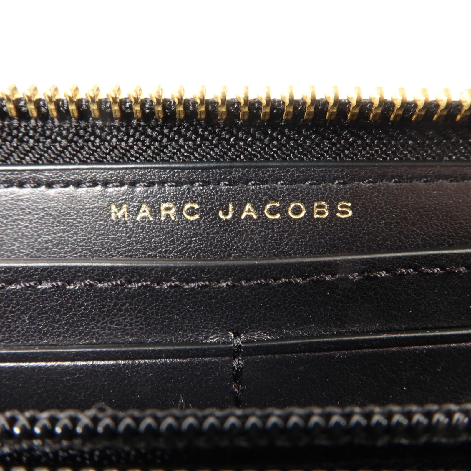 MARC JACOBS Saffiano皮革Long Round Wallet長錢包