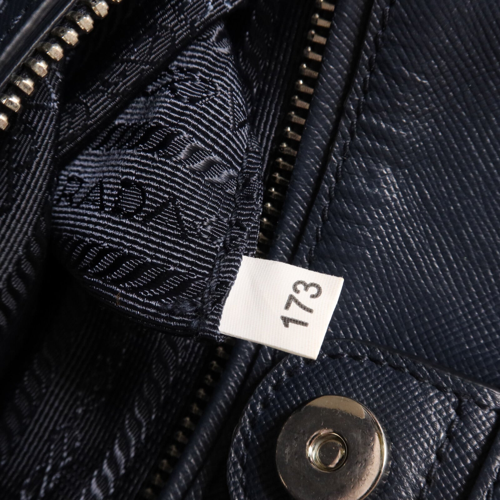 PRADA 尼龍Quilted Chain Shoulder鏈帶手挽肩背兩用袋