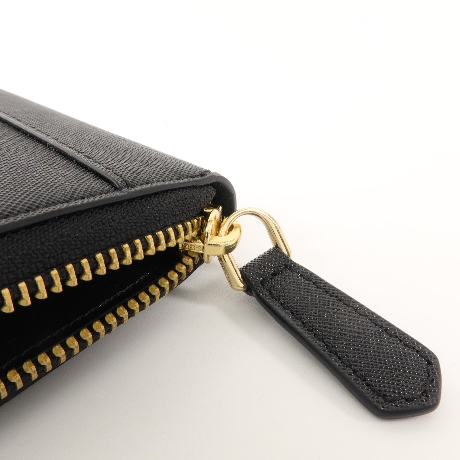 MARC JACOBS Saffiano皮革Long Round Wallet長錢包