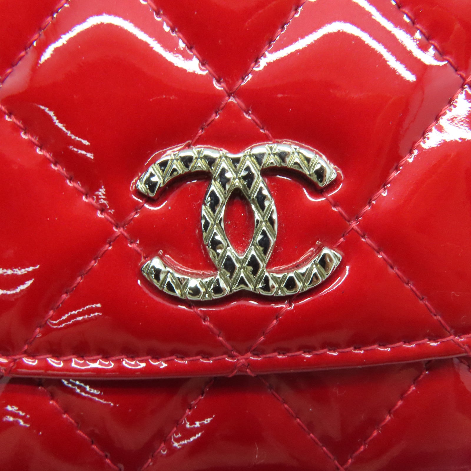 CHANEL Rhombus Patent Leather Wallet on Chain Shoulder Bag Red