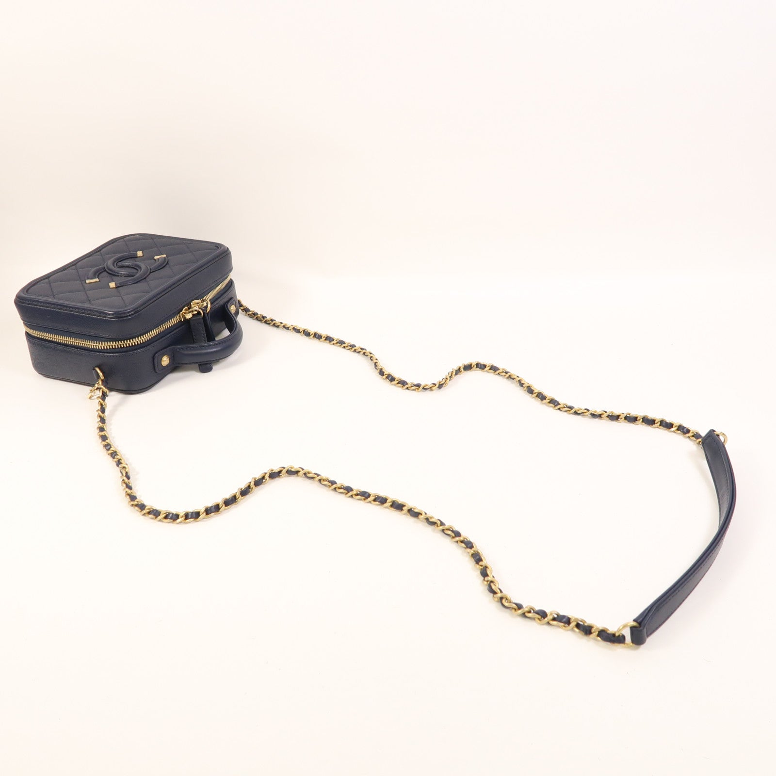 CHANEL 牛皮皮革Vanity Case金扣鏈帶手挽肩背兩用袋