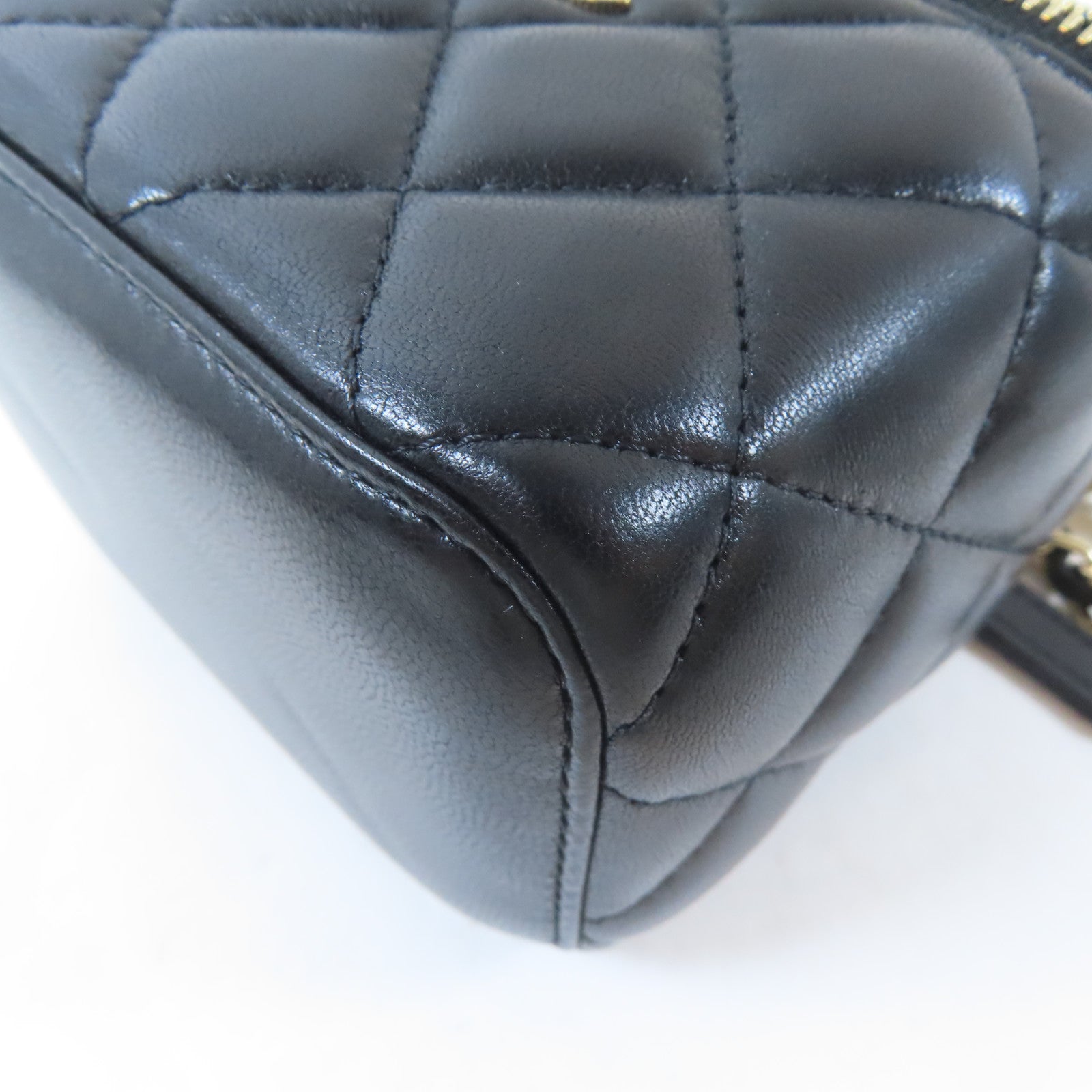 CHANEL 【激減優惠】菱格羊皮皮革Vanity Case金扣鏈帶肩背袋黑色