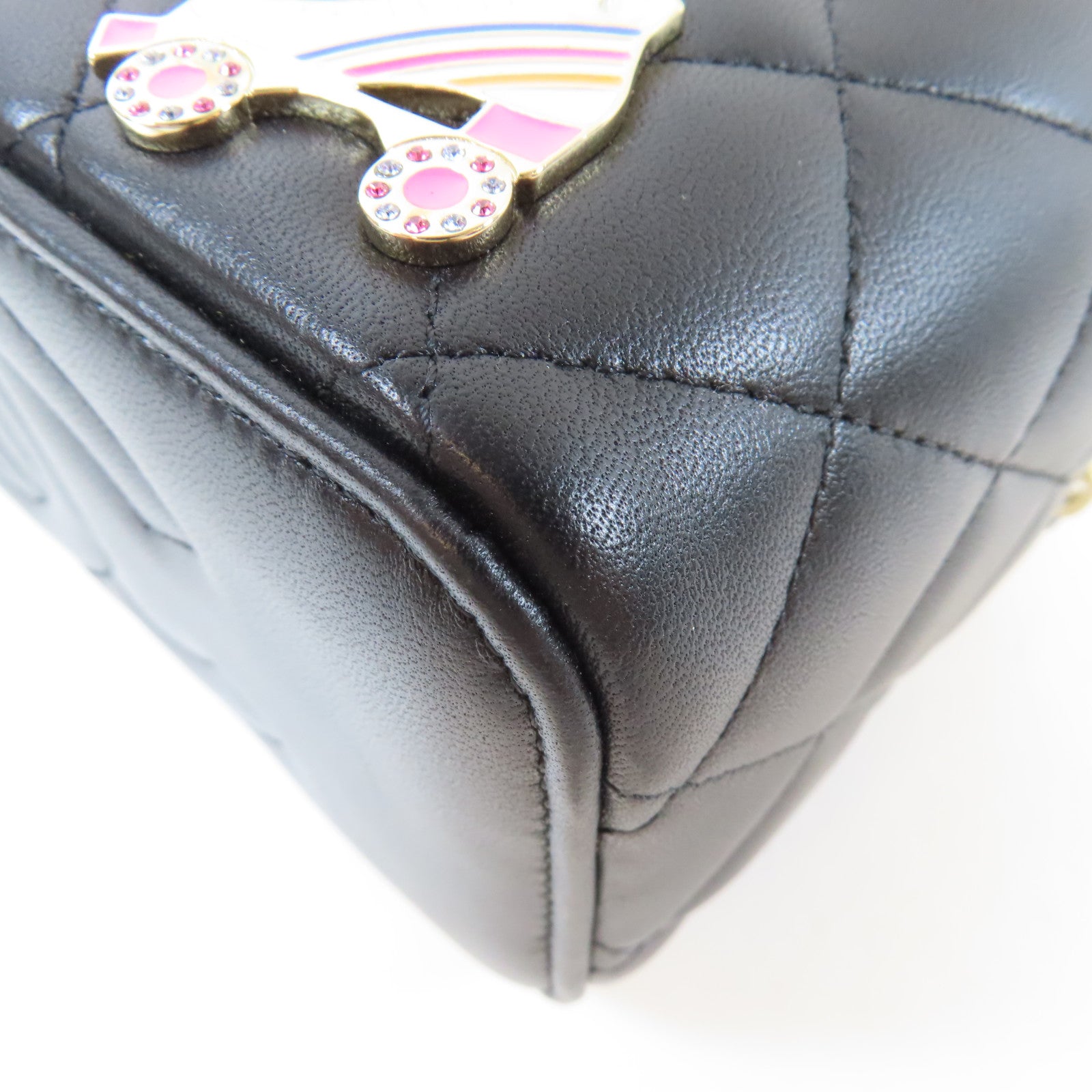CHANEL 【激減優惠】菱格羊皮皮革Charms Vanity Case鏈帶肩背袋黑色