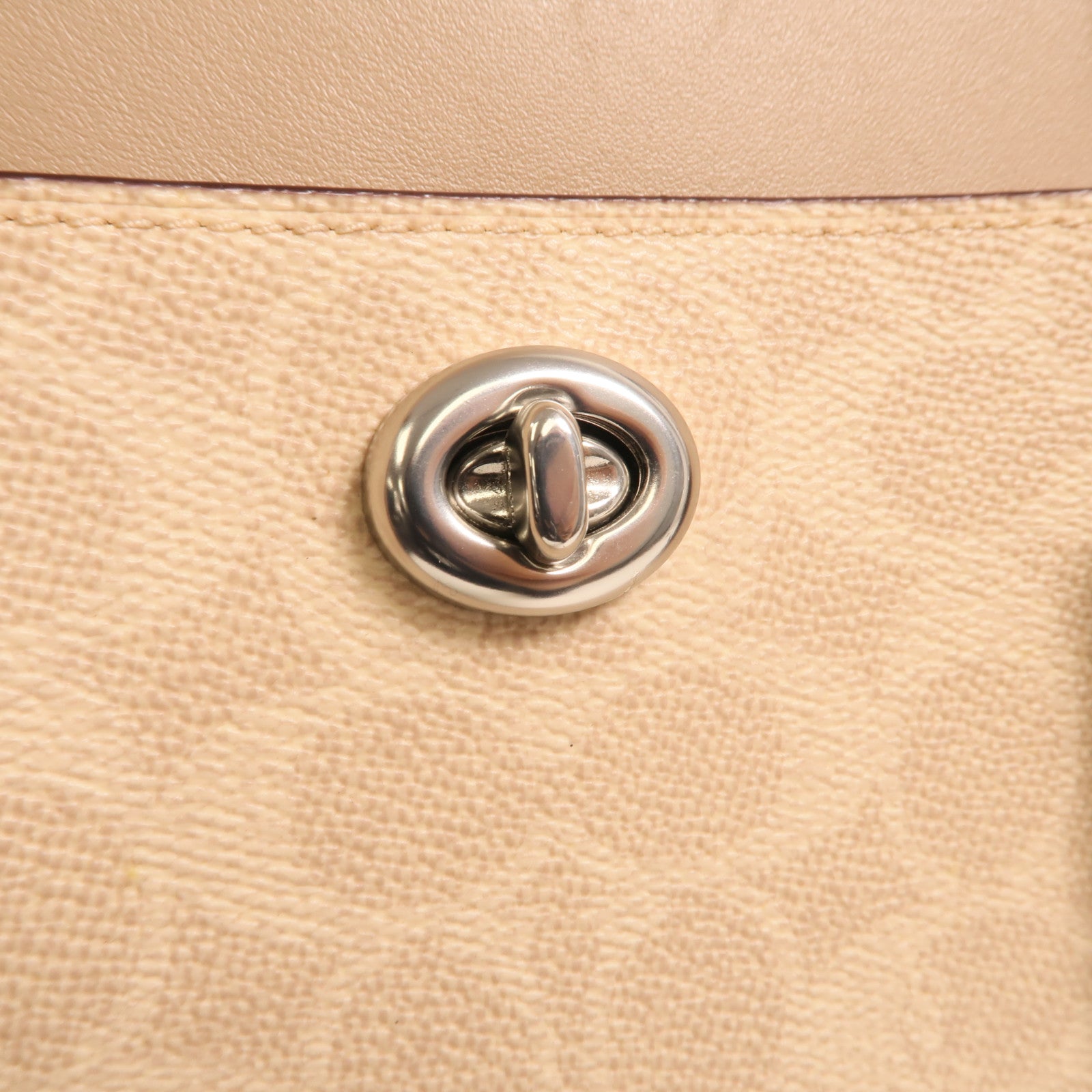 COACH 塗層帆布Lora Carryall銀扣肩背袋