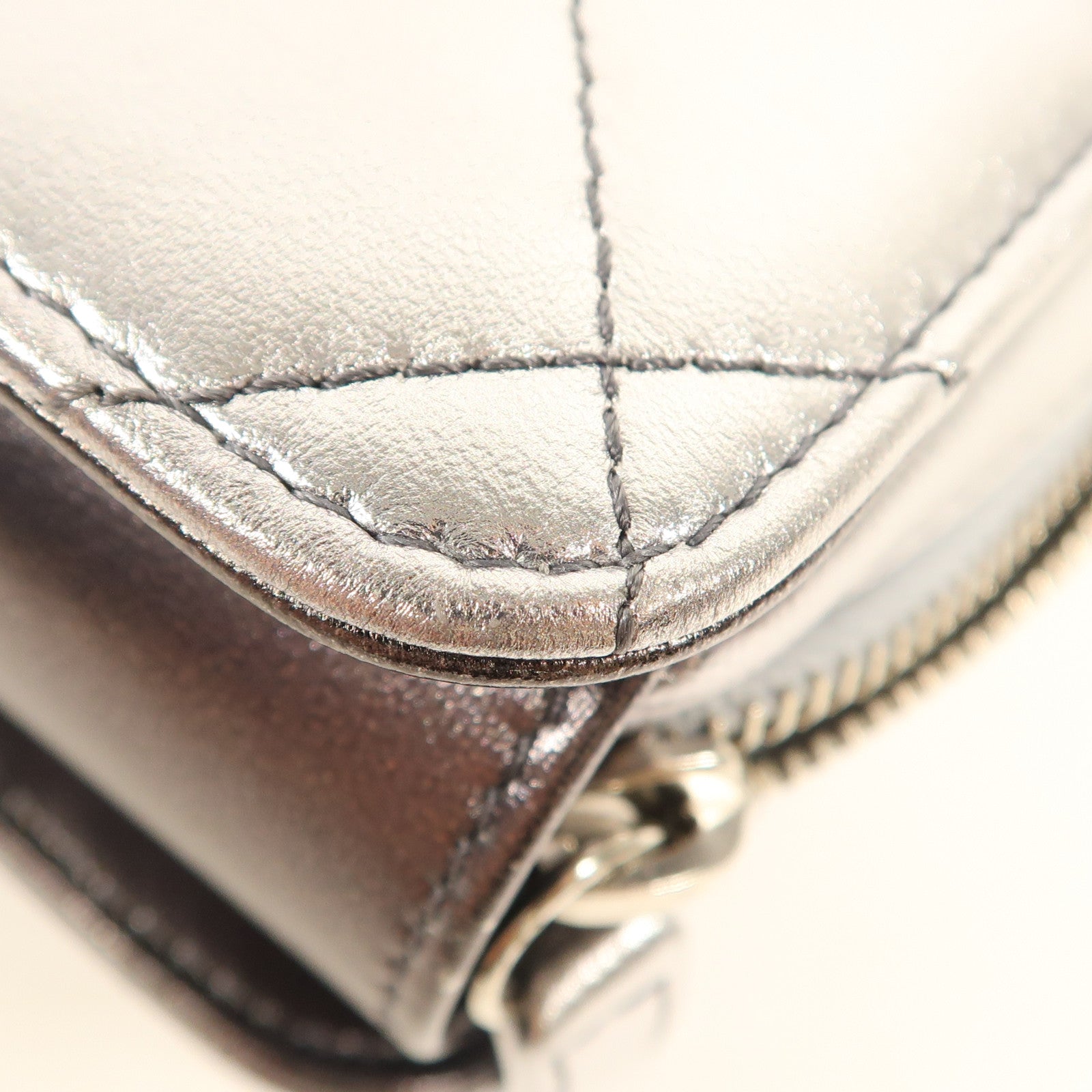 CHANEL 皮革Chain Shoulder銀扣鏈帶肩背袋