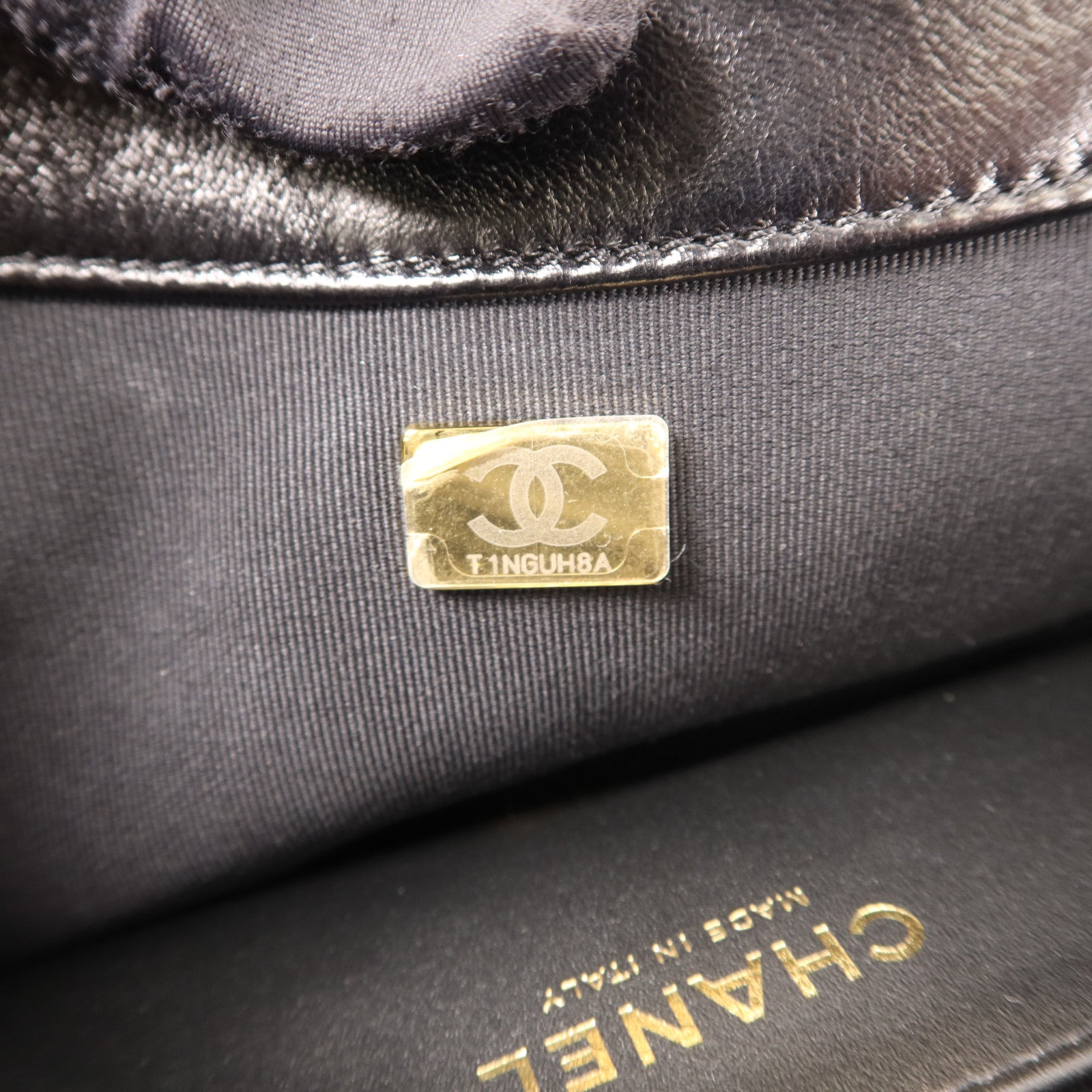 CHANEL 牛皮皮革Chain Shoulder金扣鏈帶肩背袋