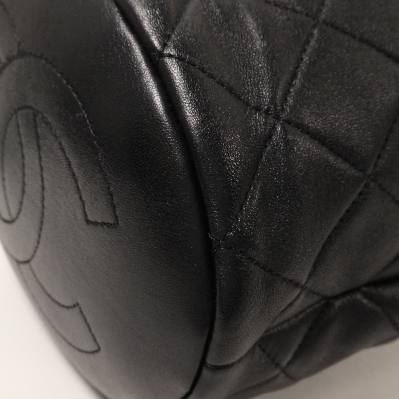 CHANEL 羊皮皮革Bucket Bag With Pearl Handle鏈帶手挽肩背兩用袋