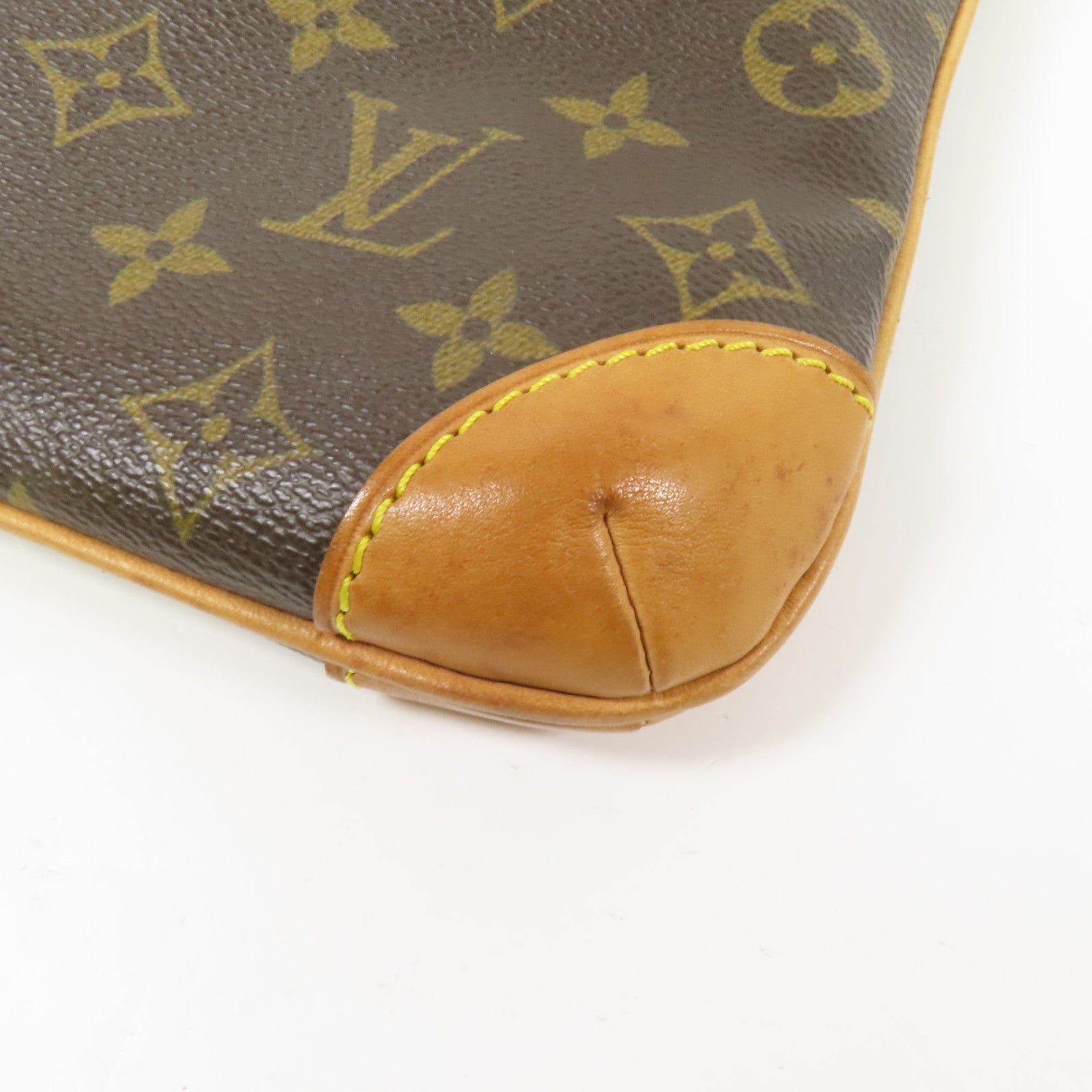 LOUIS VUITTON Monogram Coussin GM金扣肩背袋