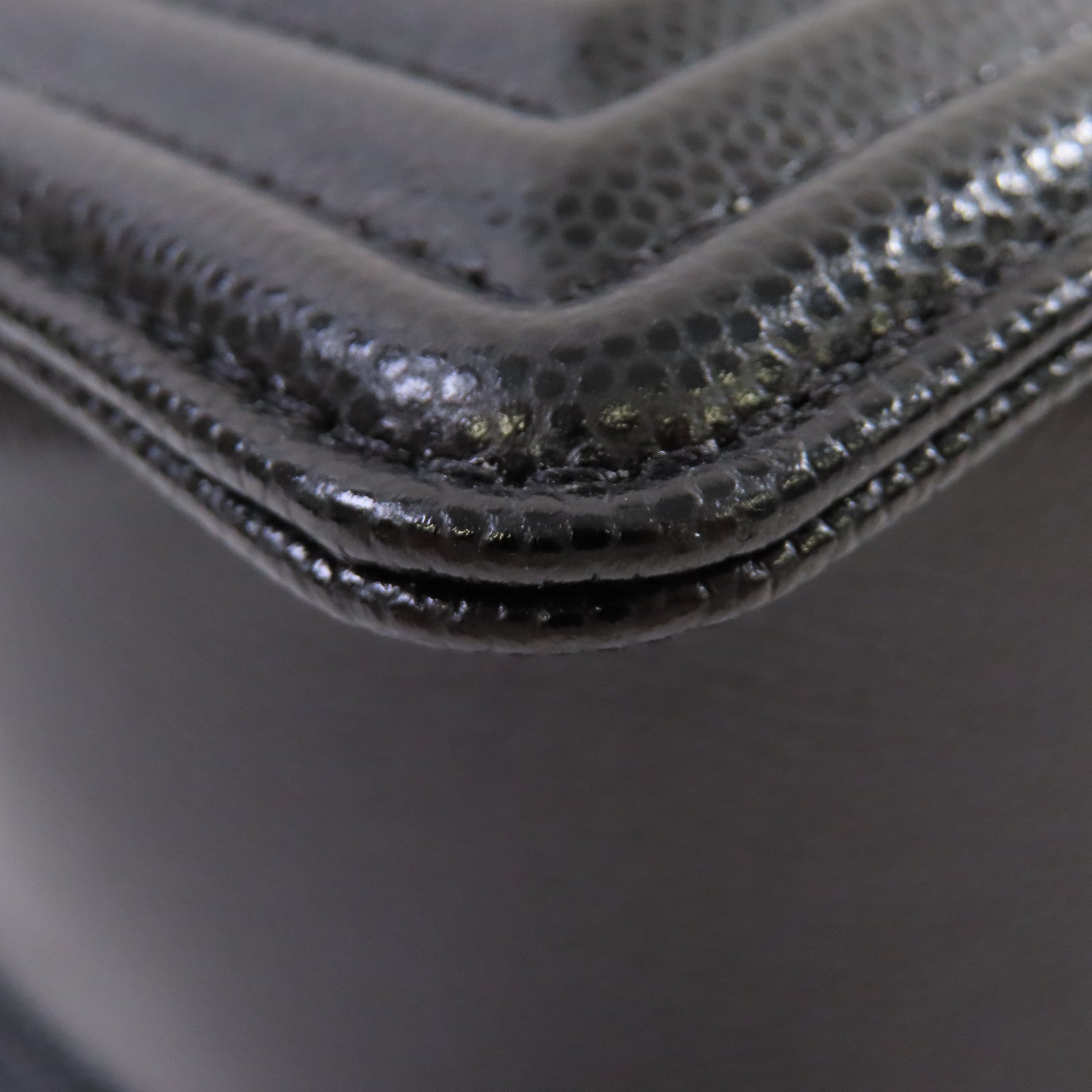 CHANEL 菱格Caviar皮革Boy Chanel Chain Shoulder Bag銀扣鏈帶肩背袋黑色