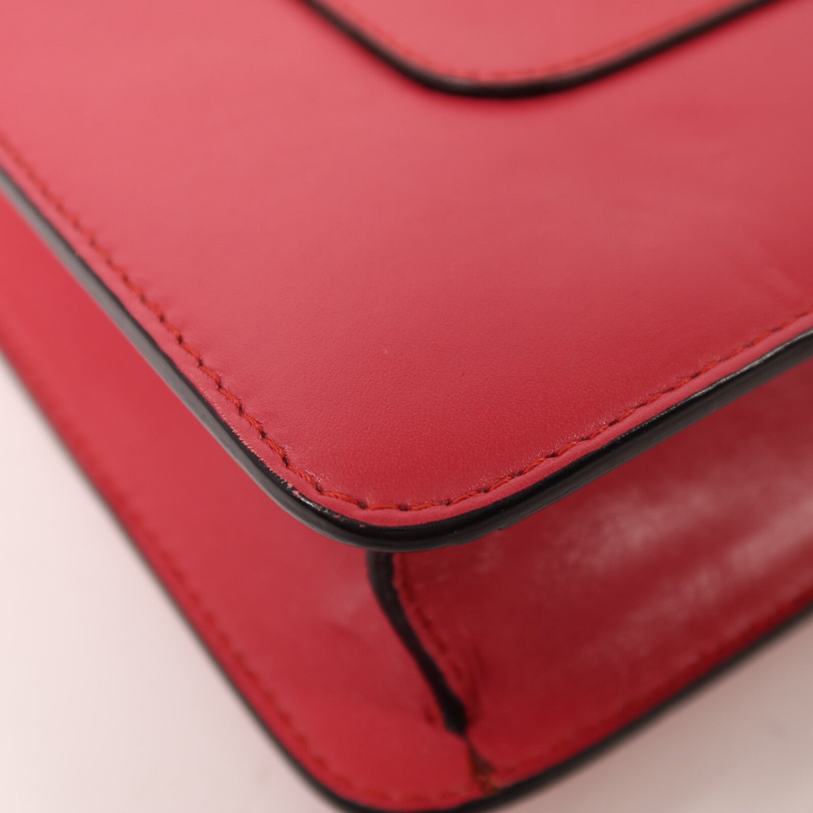 BVLGARI 牛皮皮革Shoulder Bag鏈帶肩背袋