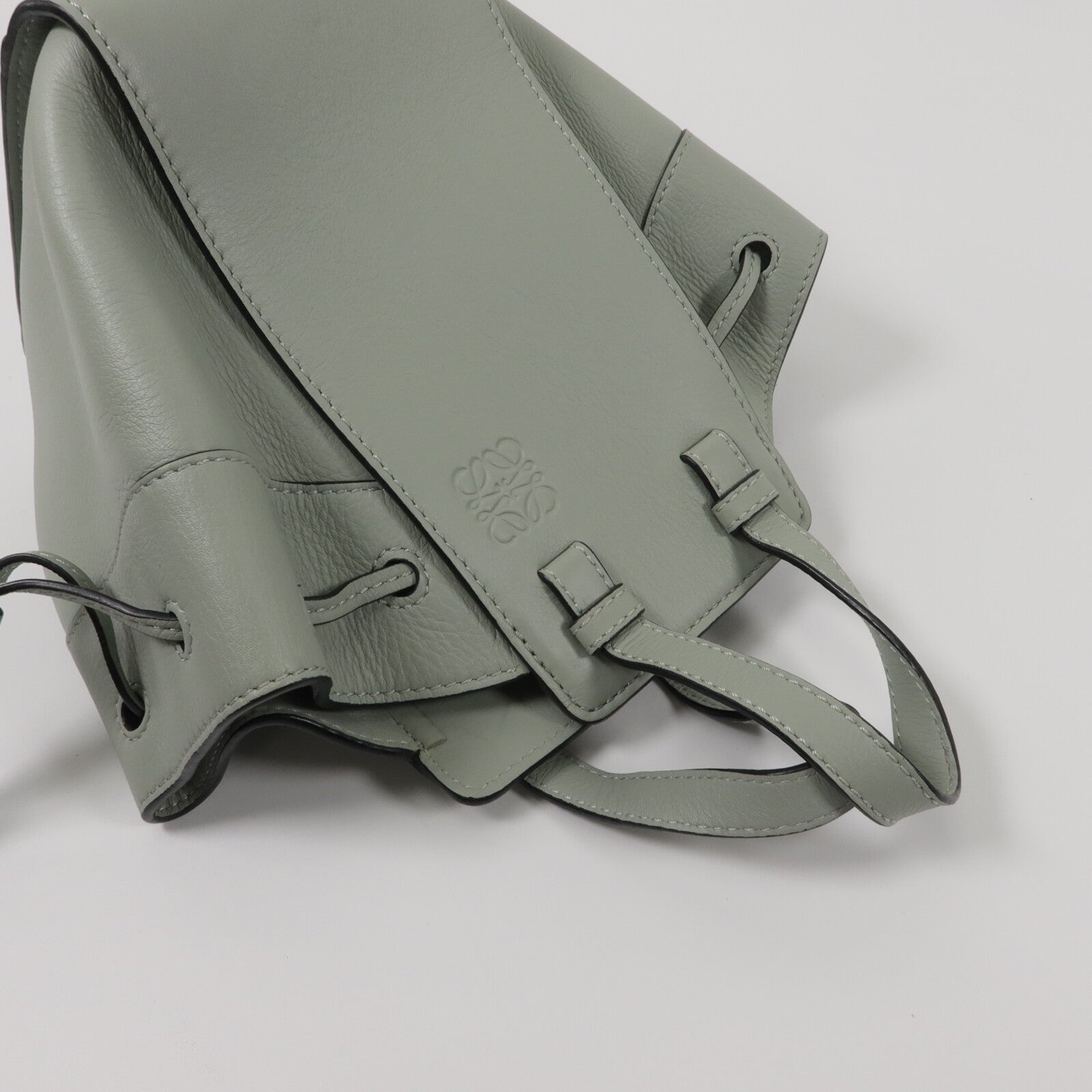 LOEWE 牛皮皮革Hammock Mini手挽肩背兩用袋