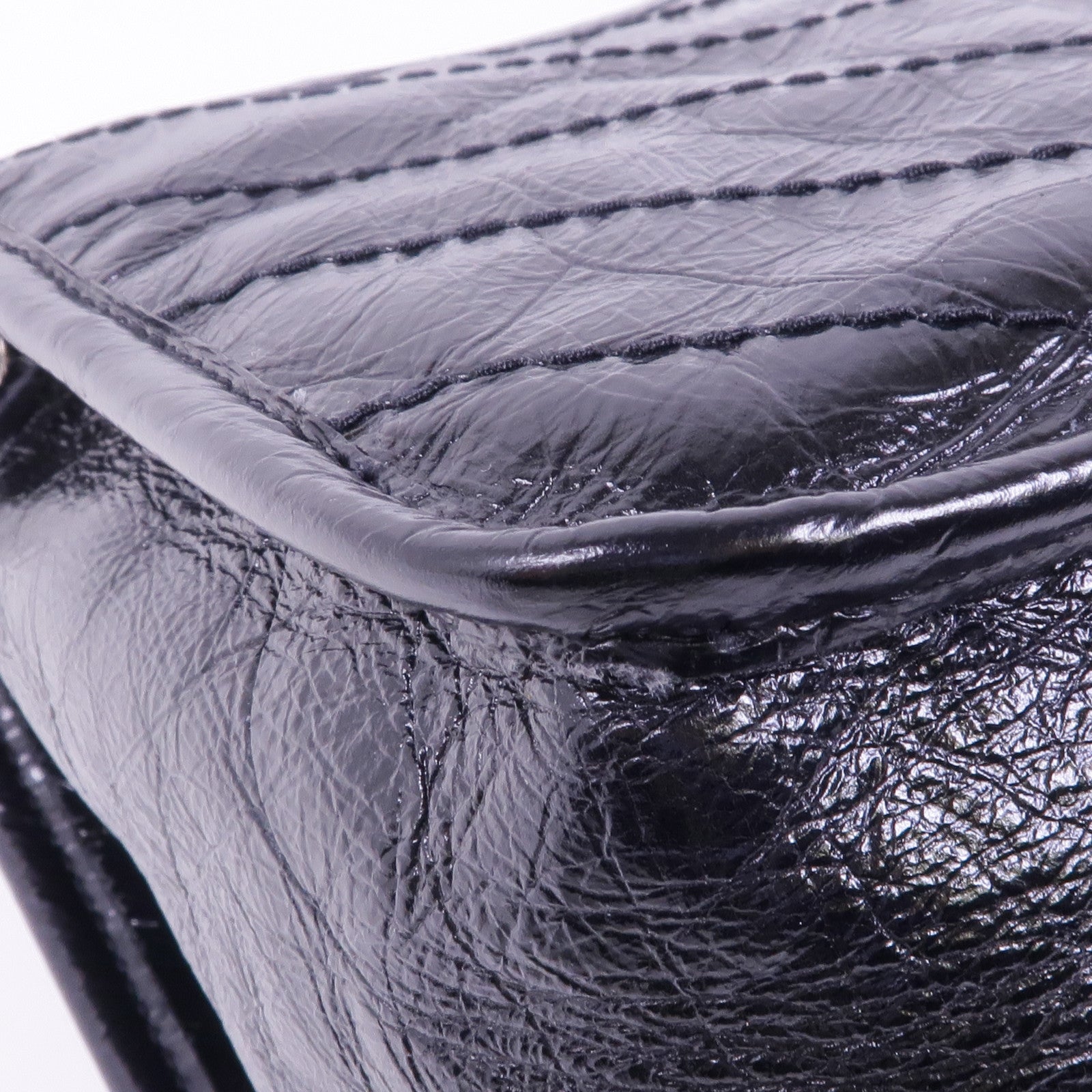 YVES SAINT LAURENT 牛皮皮革Niki Baby銀扣鏈帶肩背袋