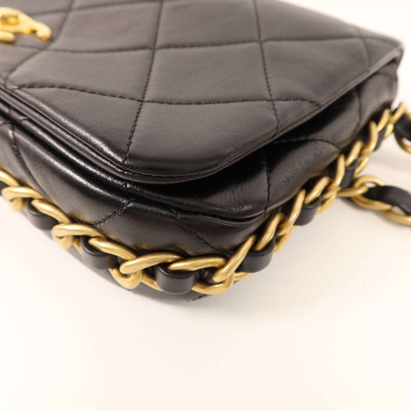 CHANEL 牛皮皮革Chain Shoulder金扣鏈帶肩背袋