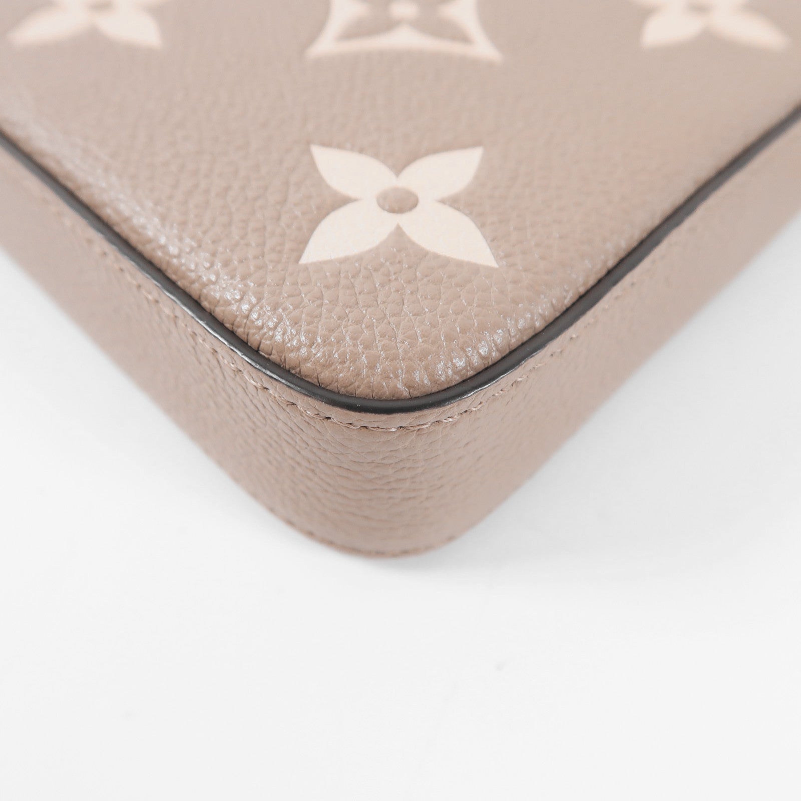 LOUIS VUITTON Monogram Empreinte Felicie Pochette金扣鏈帶肩背袋