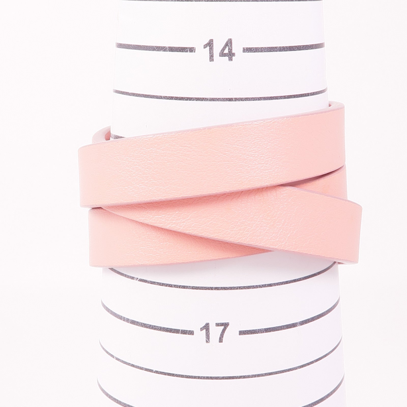 Salvatore Ferragamo 牛皮皮革Bracelet金扣手帶