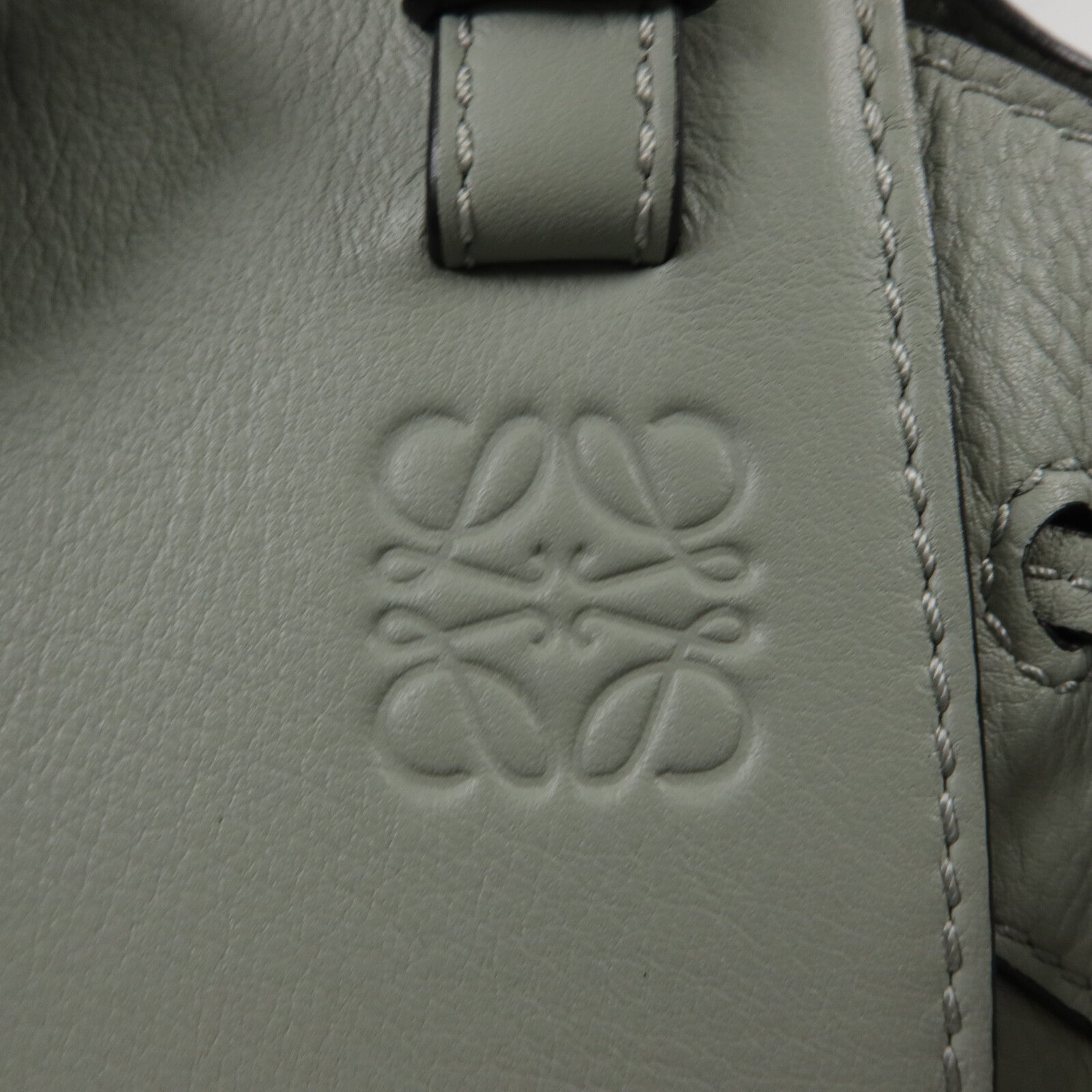 LOEWE 牛皮皮革Hammock Mini手挽肩背兩用袋
