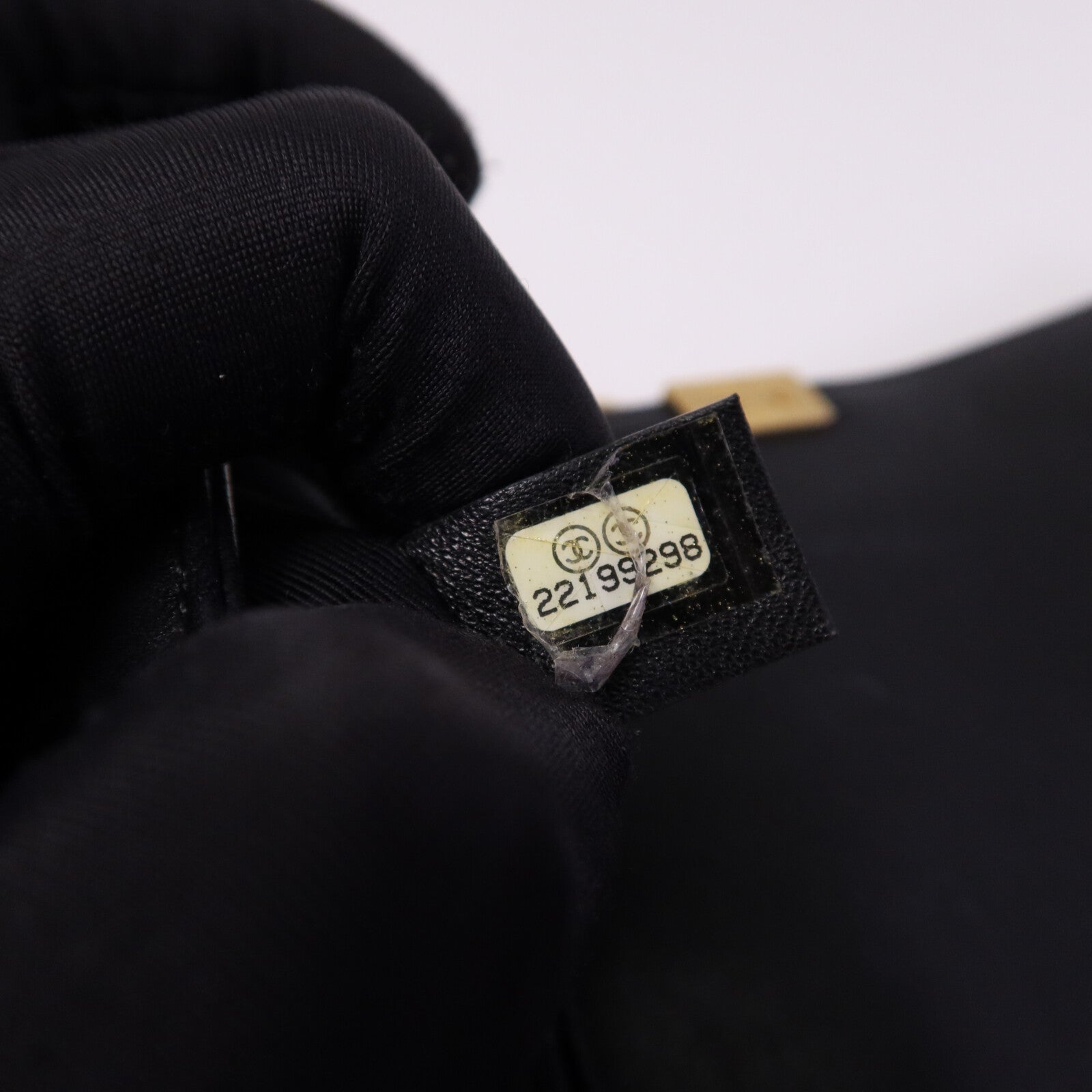 CHANEL 羊皮皮革Boy 25金扣鏈帶肩背袋