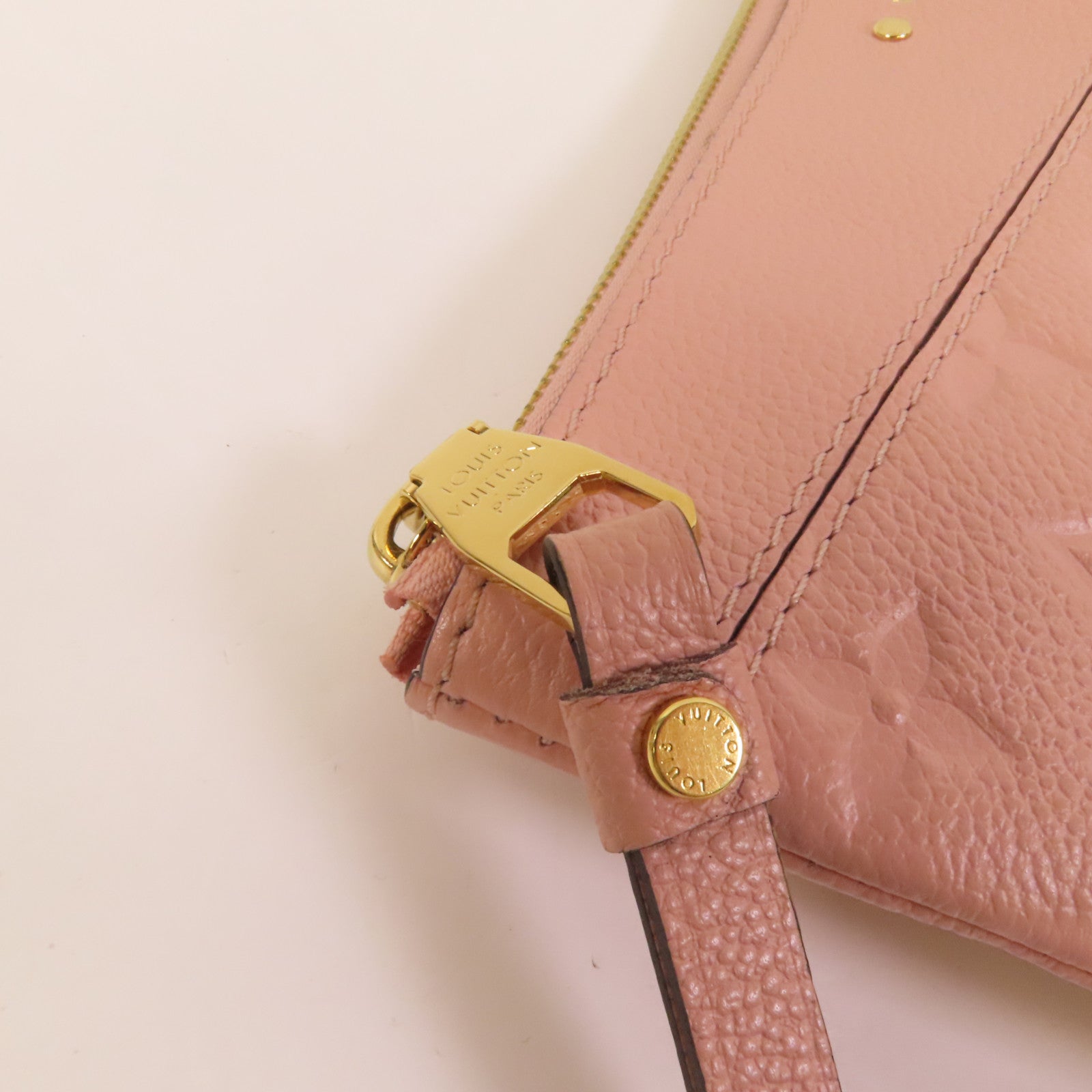 LOUIS VUITTON Monogram Empreinte Daily Pouch金扣手拿包