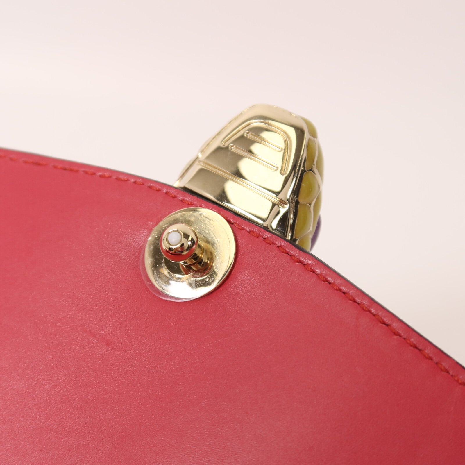 BVLGARI 牛皮皮革Shoulder Bag鏈帶肩背袋
