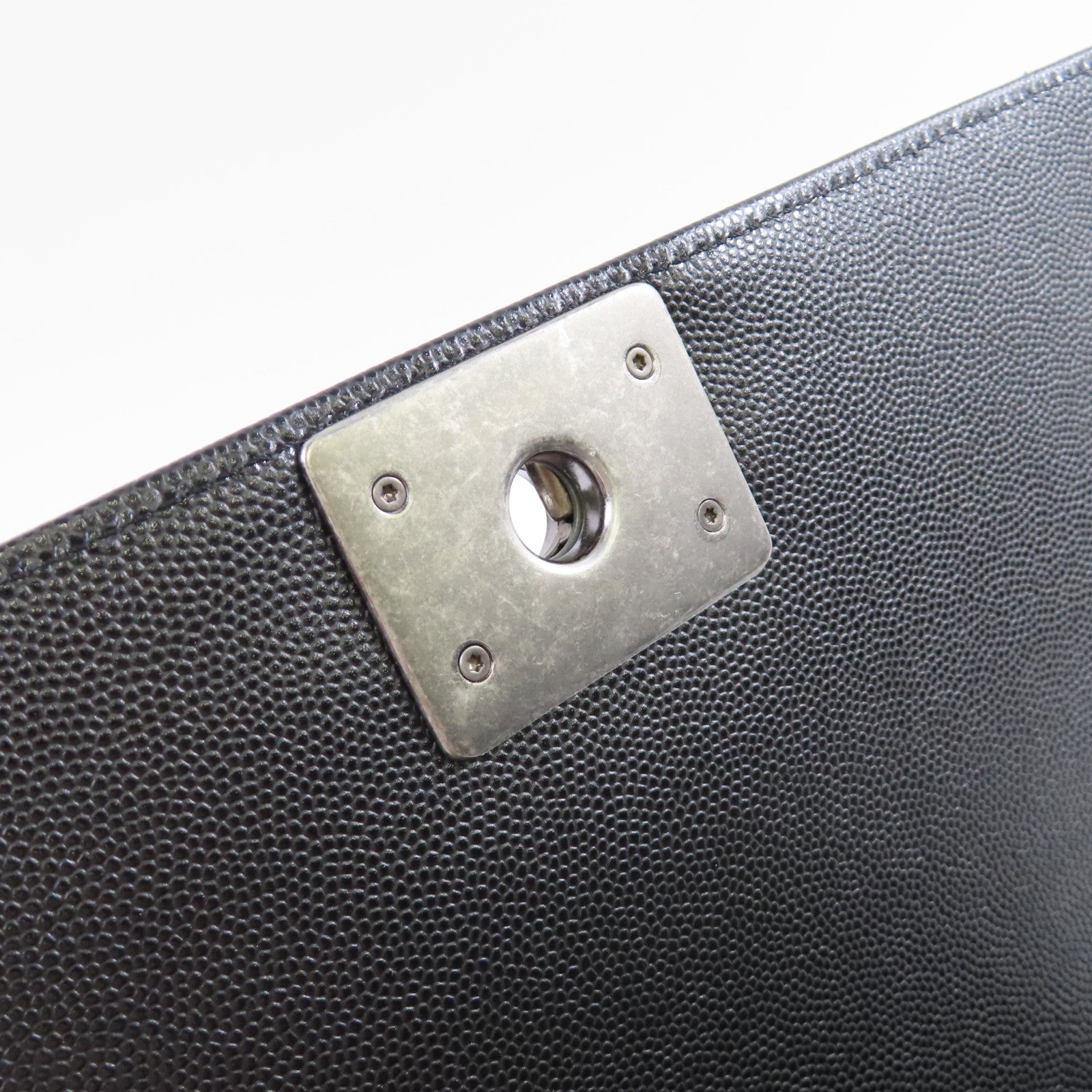 CHANEL 菱格Caviar皮革Boy Chanel Chain Shoulder Bag銀扣鏈帶肩背袋黑色