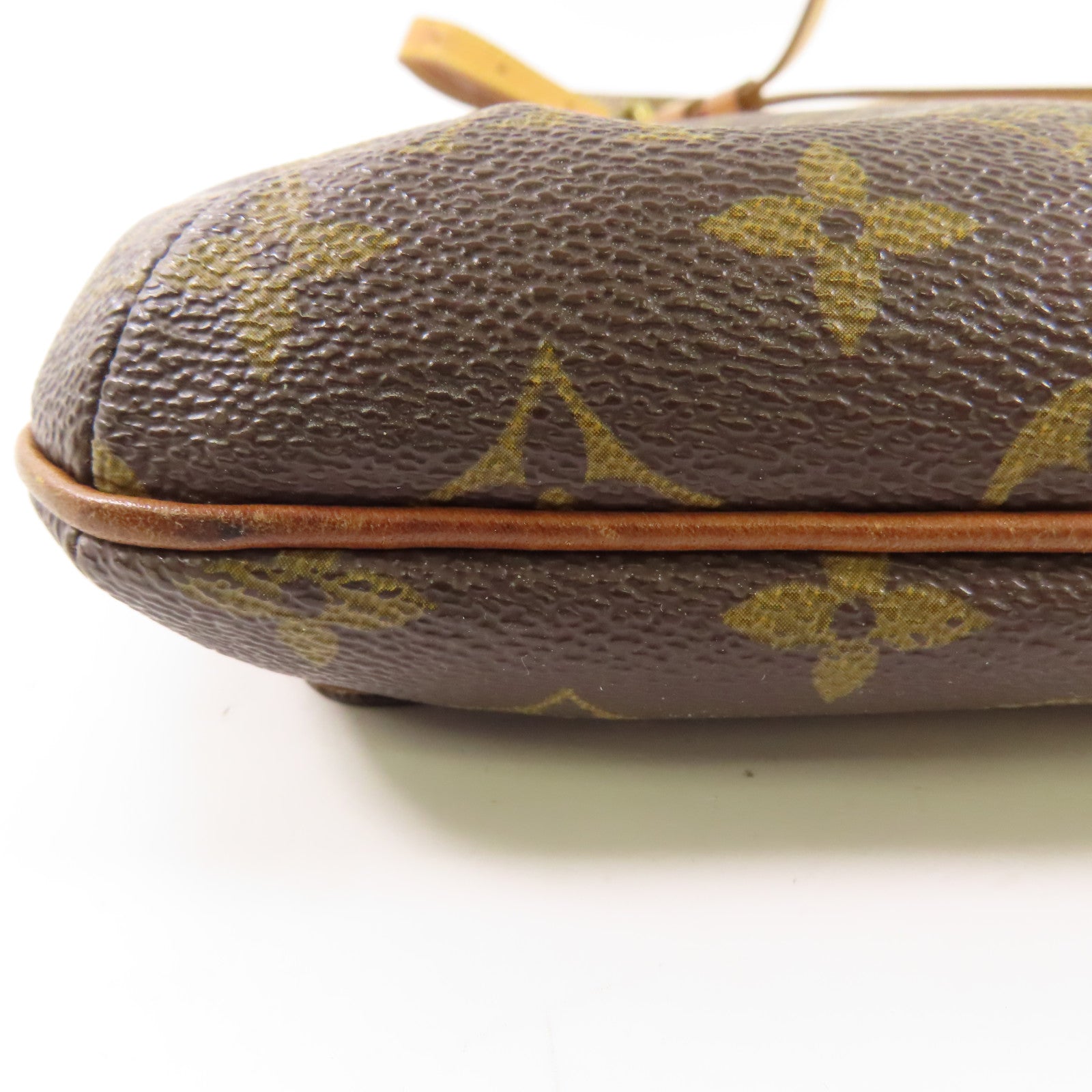 LOUIS VUITTON 【激減優惠】Monogram Musette Tango Short金扣肩背袋