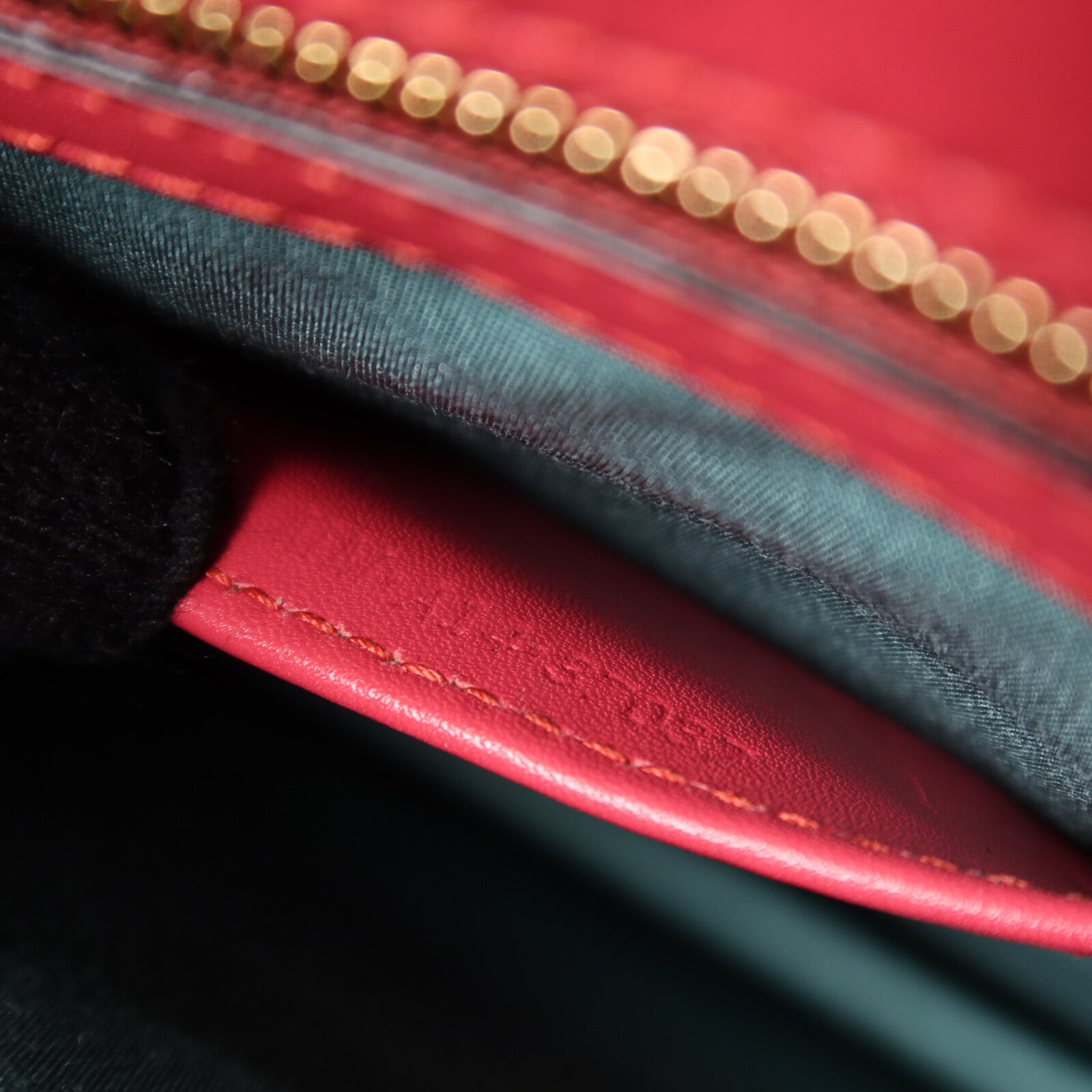 BVLGARI 牛皮皮革Shoulder Bag鏈帶肩背袋