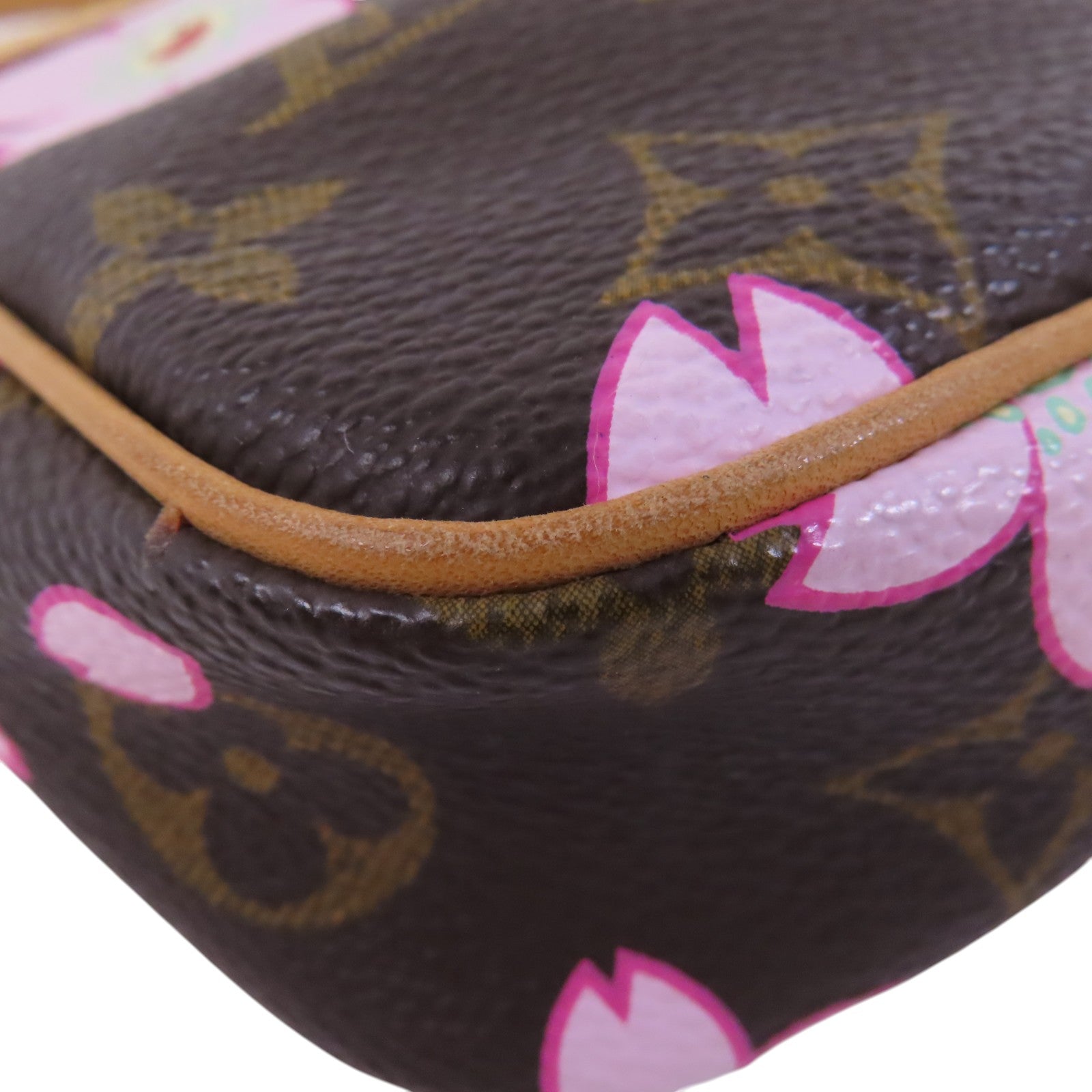 LOUIS VUITTON Monogram Cherry Blossom Pochette金扣肩背袋