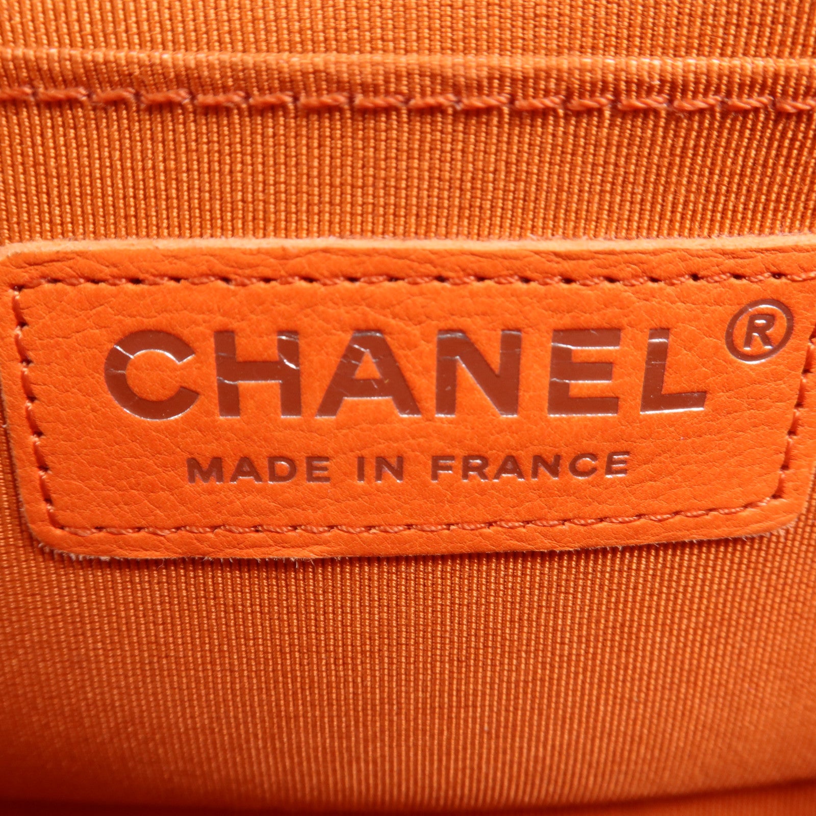 CHANEL 牛皮皮革Boy 20銀扣肩背袋