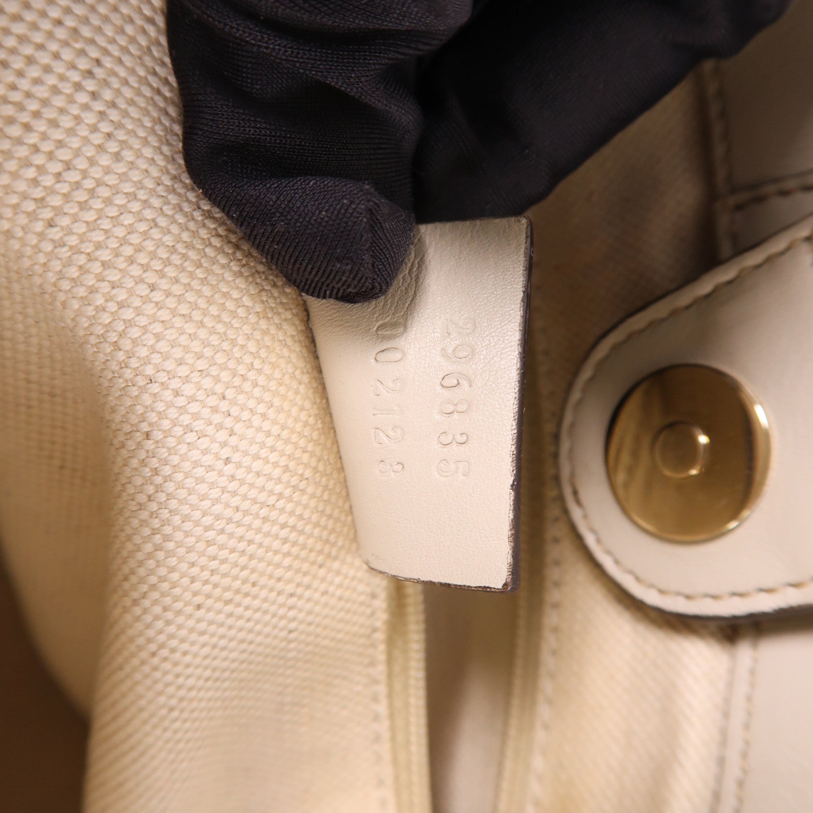 GUCCI GG GHW Sukey Shoulder Bag 296835 Calfskin Leather Beige