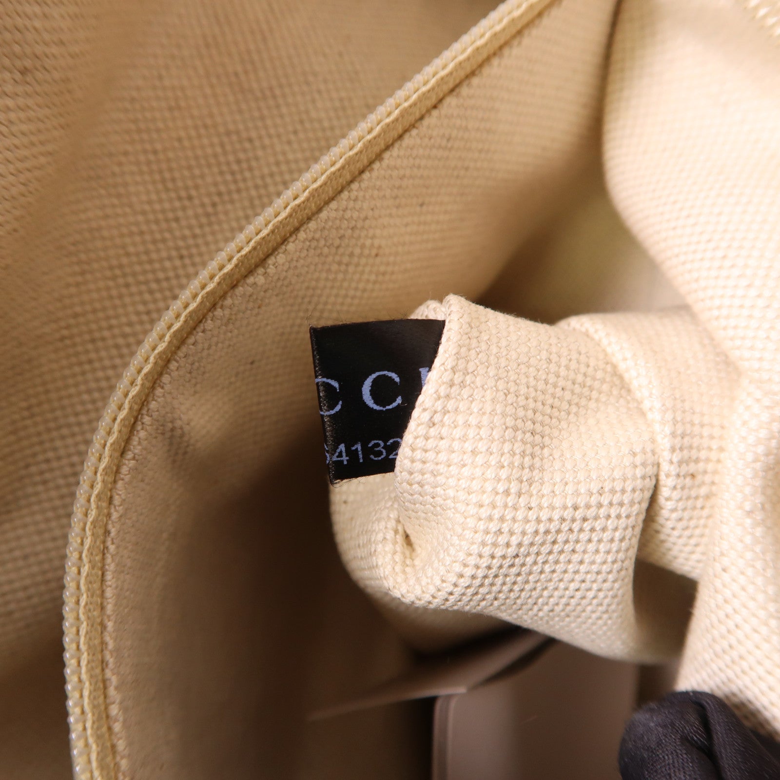 GUCCI GG GHW Sukey Shoulder Bag 296835 Calfskin Leather Beige