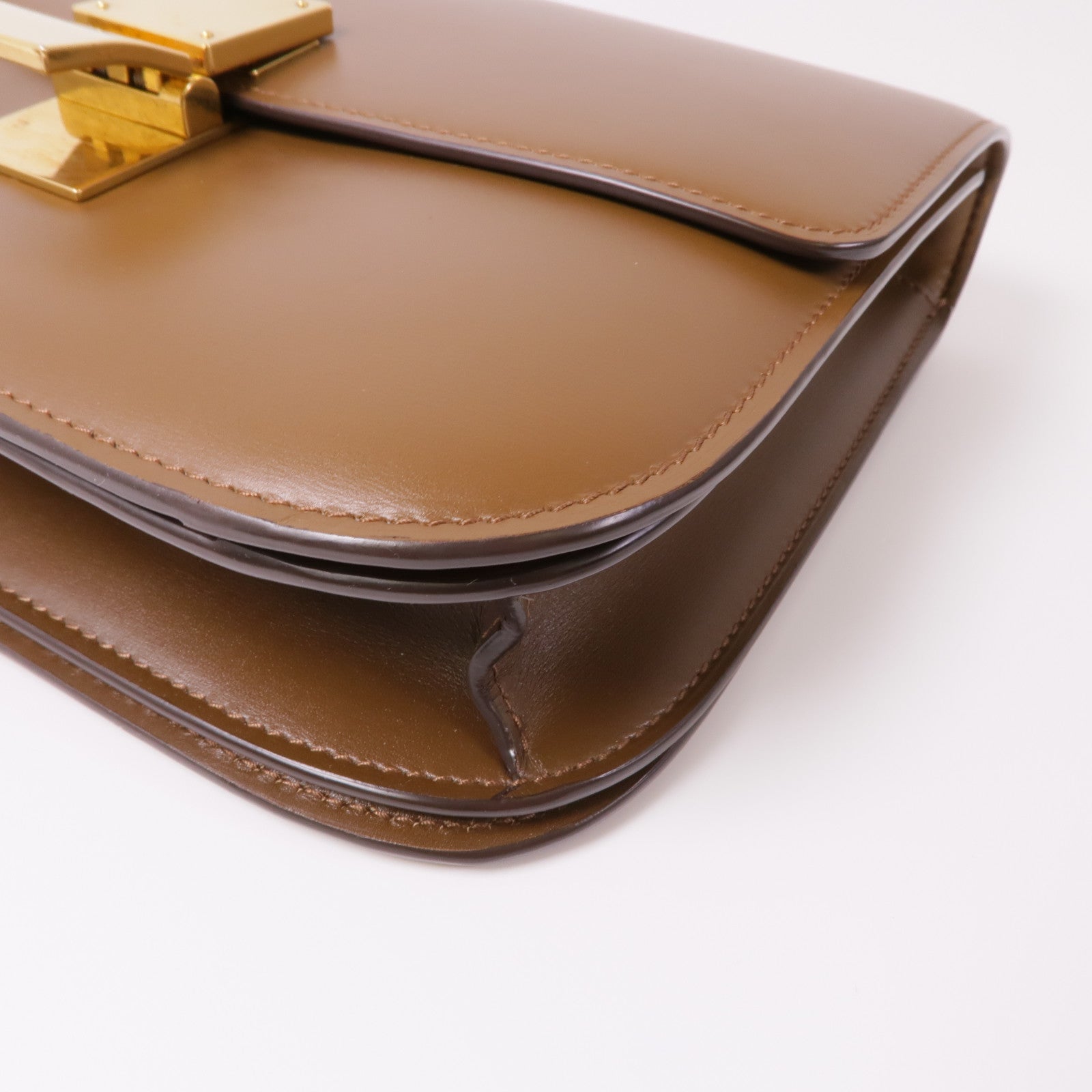 CELINE 牛皮皮革Classic Box金扣肩背袋