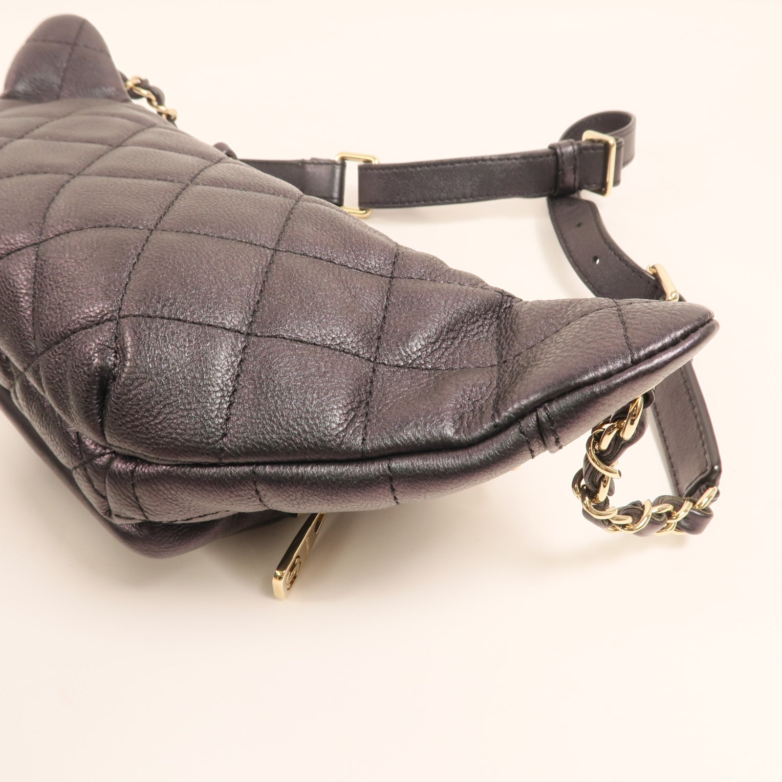 CHANEL 牛皮皮革Waist Bag金扣鏈帶腰包