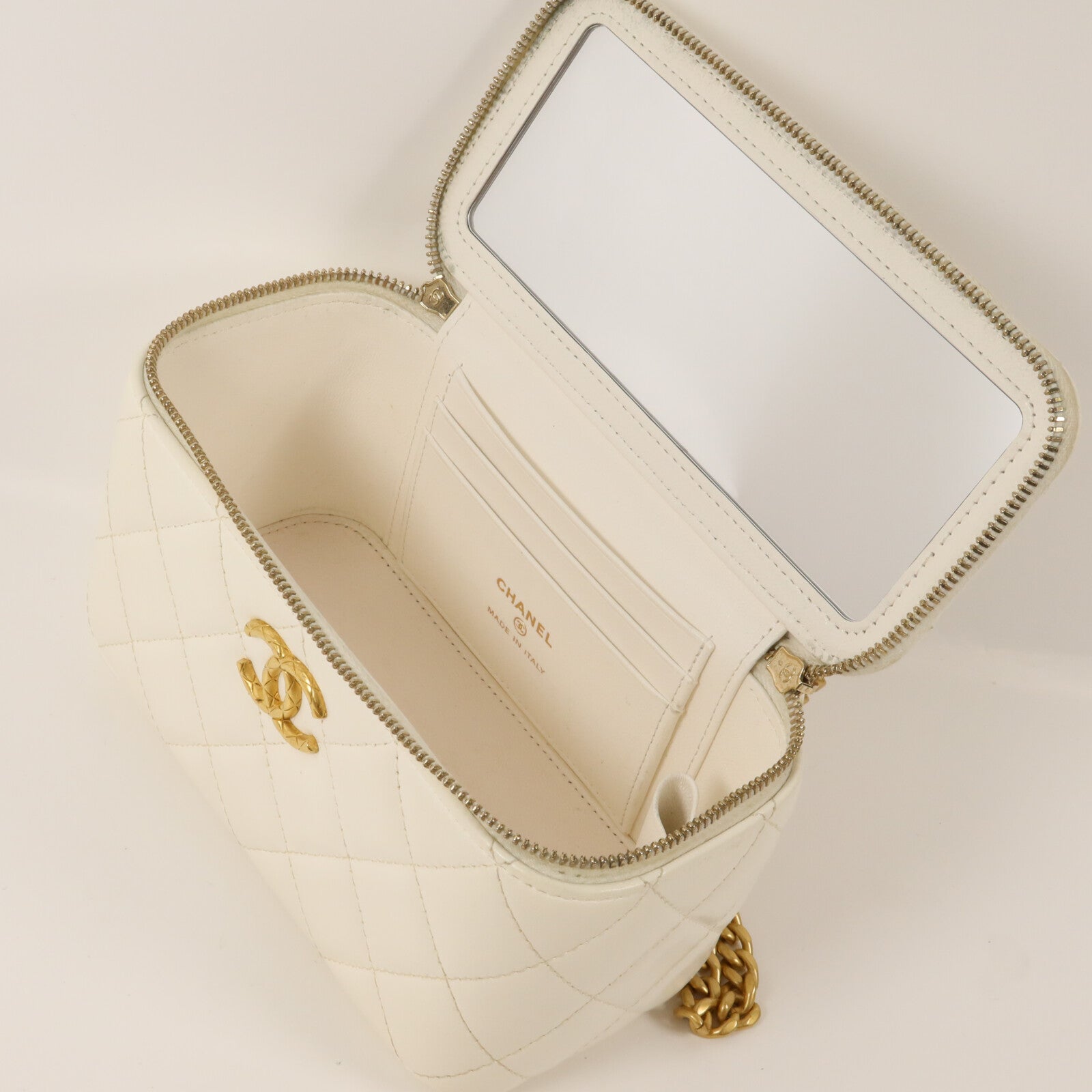 CHANEL 羊皮皮革Vanity Case鏈帶肩背袋