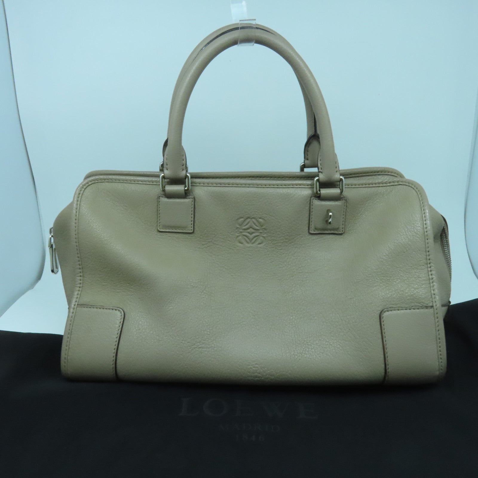 LOEWE **【激減優惠】牛皮皮革Handbag銀扣手挽袋灰色