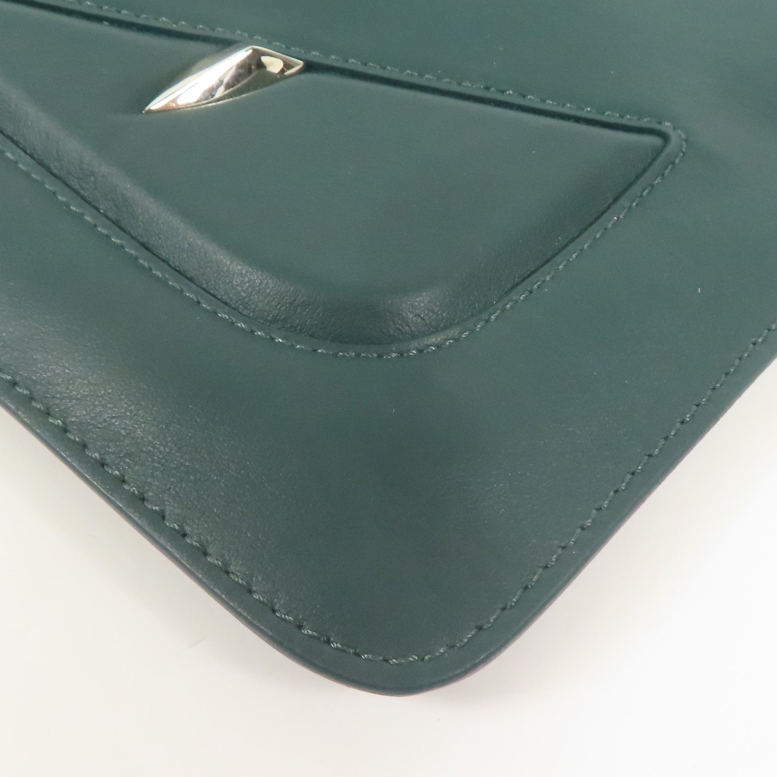 FENDI 牛皮皮革Pouch銀扣手拿包