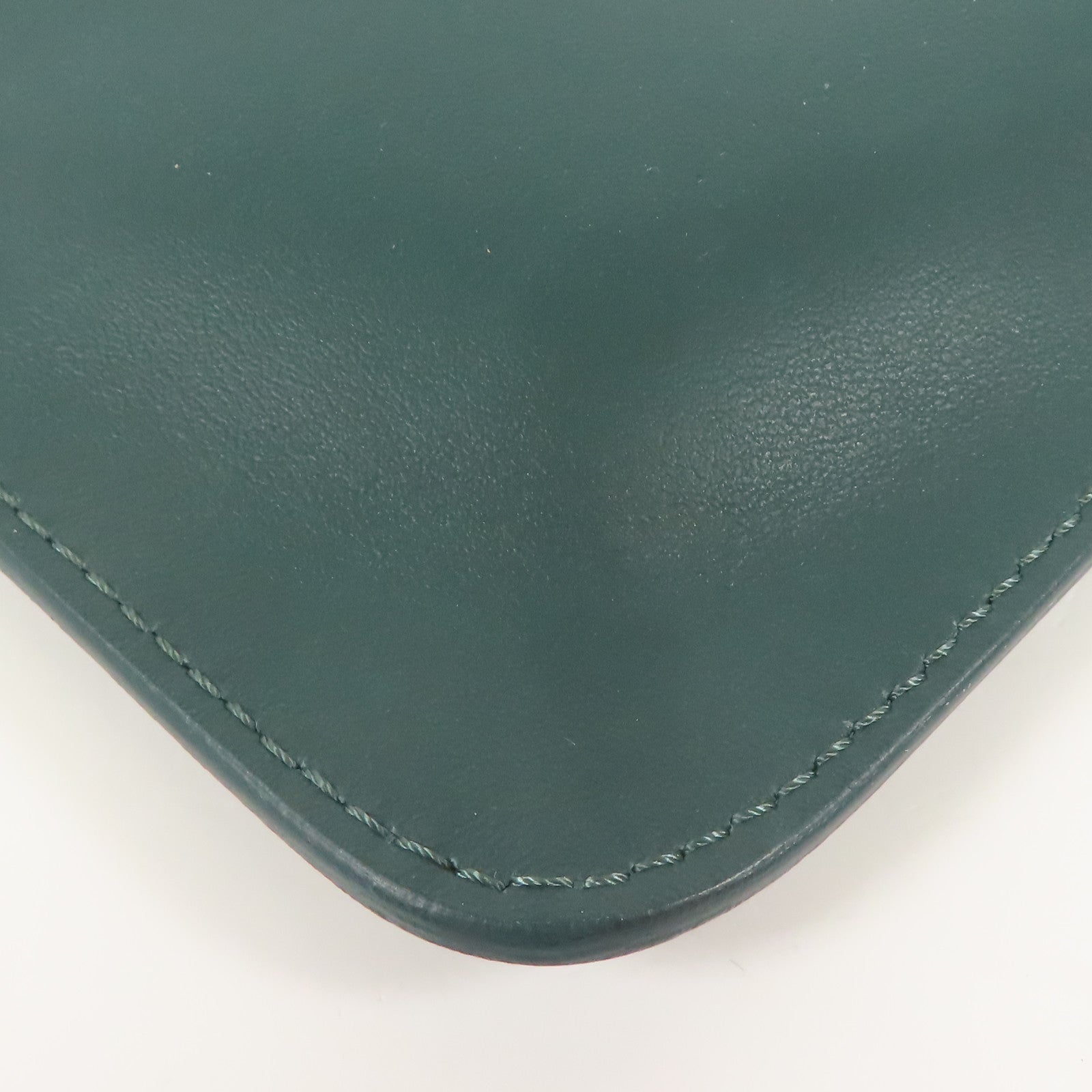 FENDI 牛皮皮革Pouch銀扣手拿包