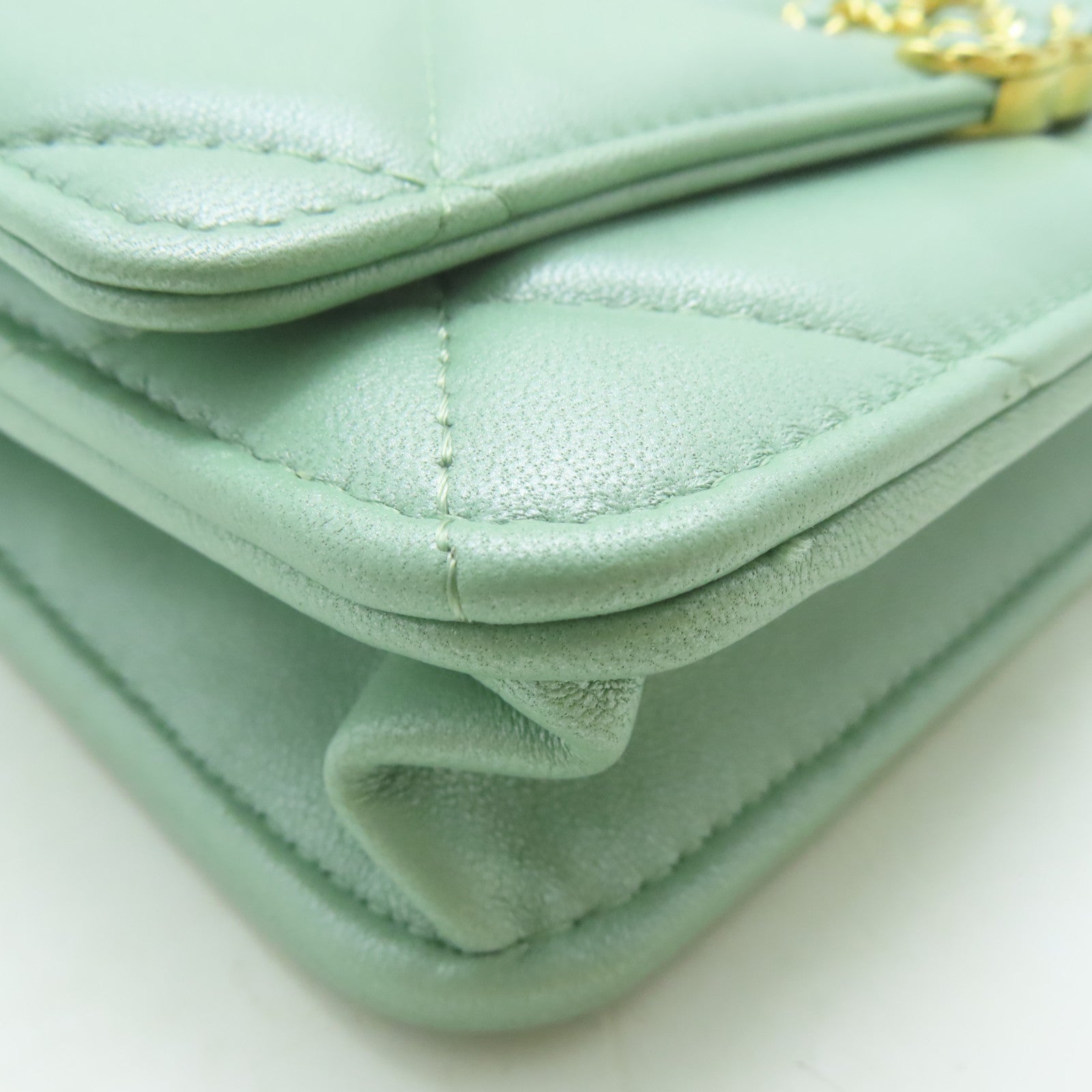 CHANEL 【激減優惠】菱格羊皮皮革Chanel 19 Wallet On Chain鏈帶手挽肩背兩用袋綠色