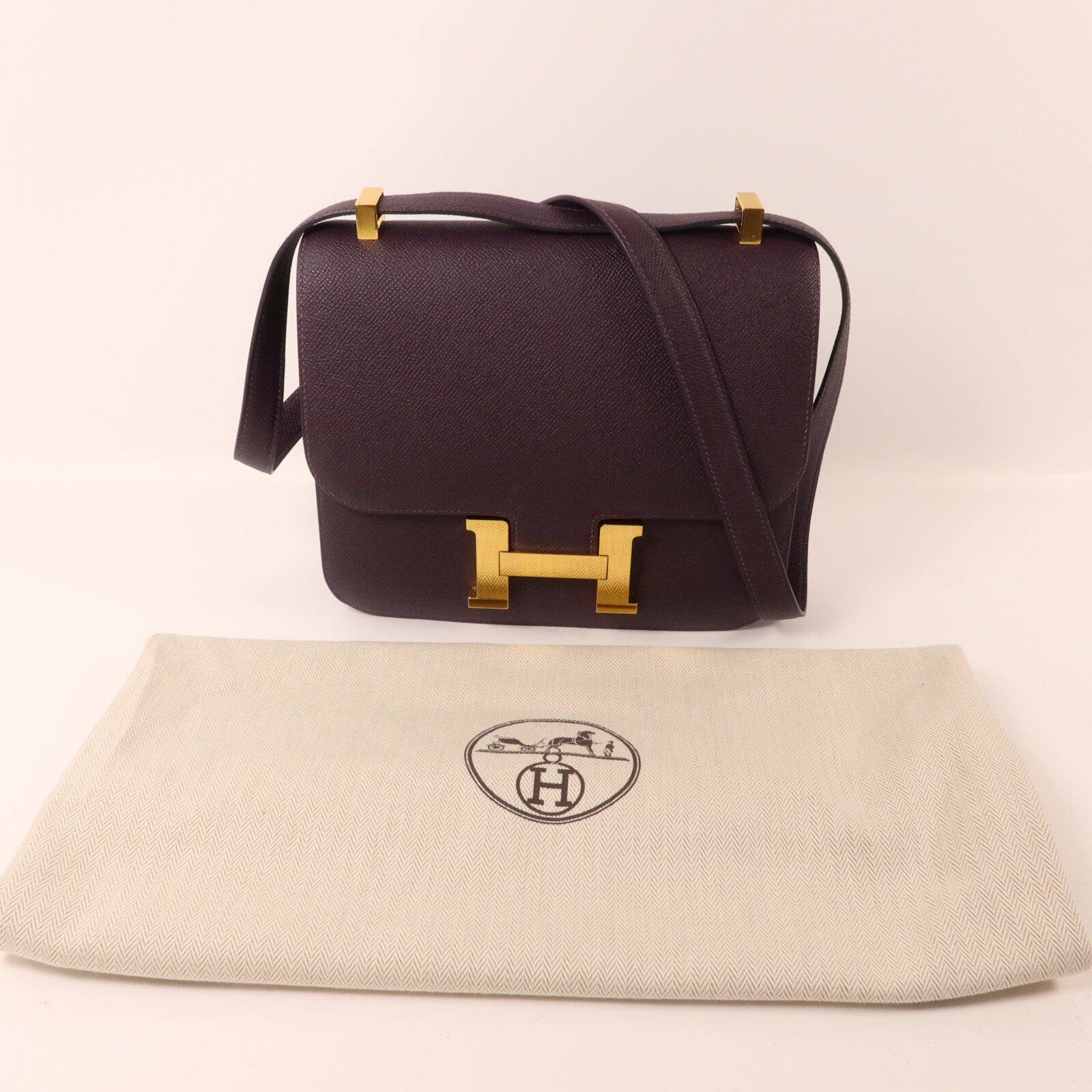 HERMES Epsom皮革Constance 24肩背袋Raisin