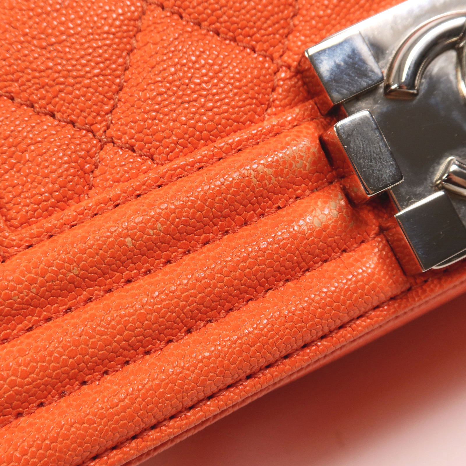 CHANEL 牛皮皮革Boy 20銀扣肩背袋