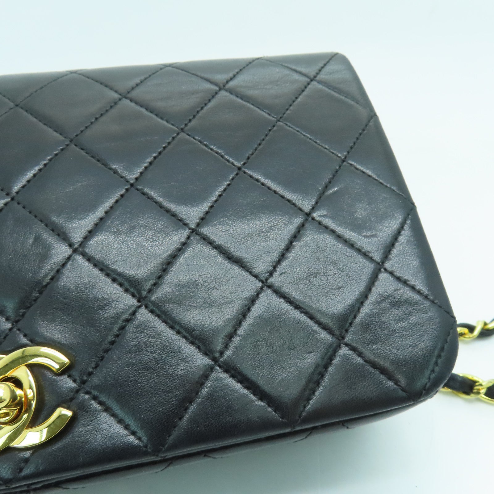 CHANEL 【激減優惠】菱格羊皮皮革Chain Shoulder金扣肩背袋黑色