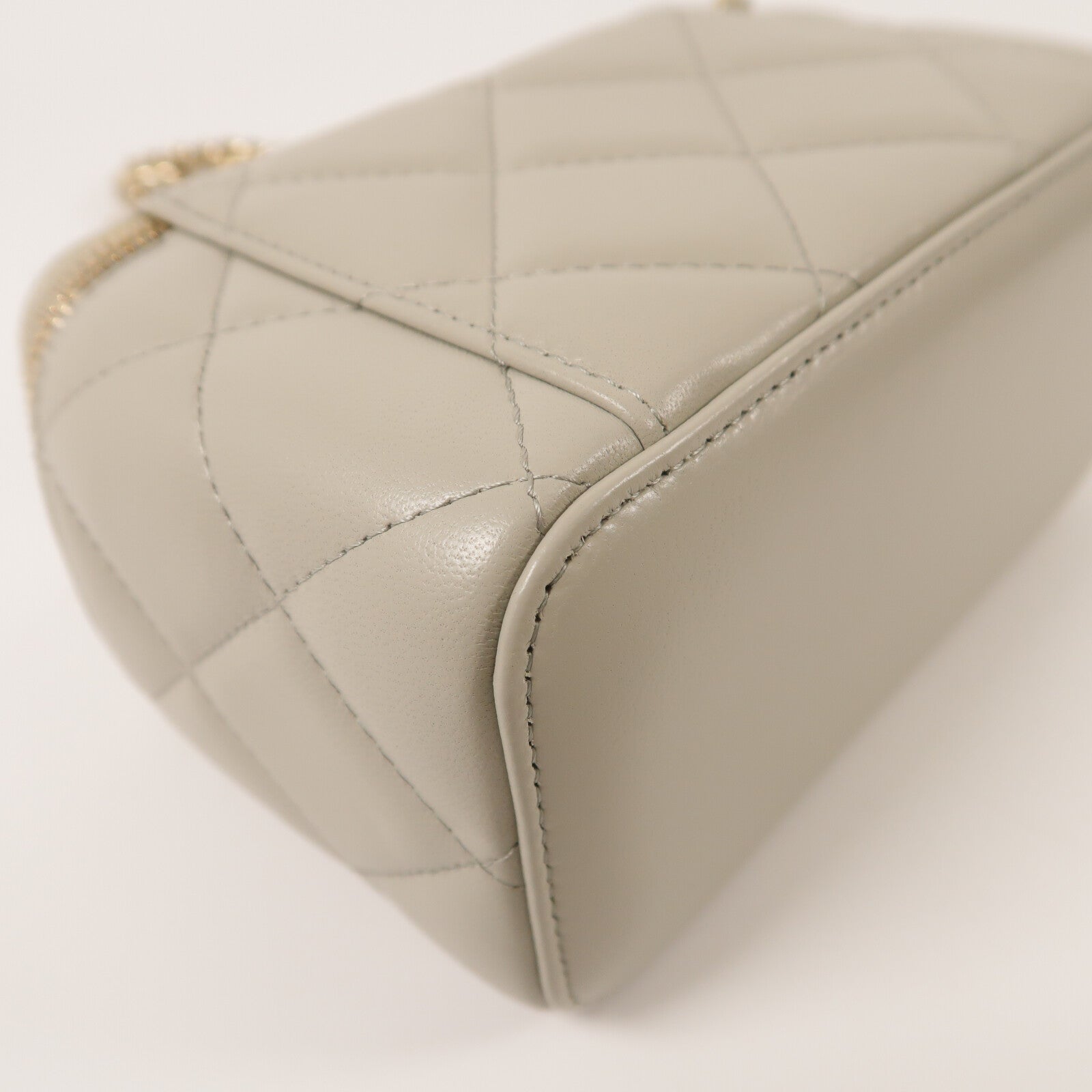 CHANEL 羊皮皮革Vanity Case鏈帶肩背袋