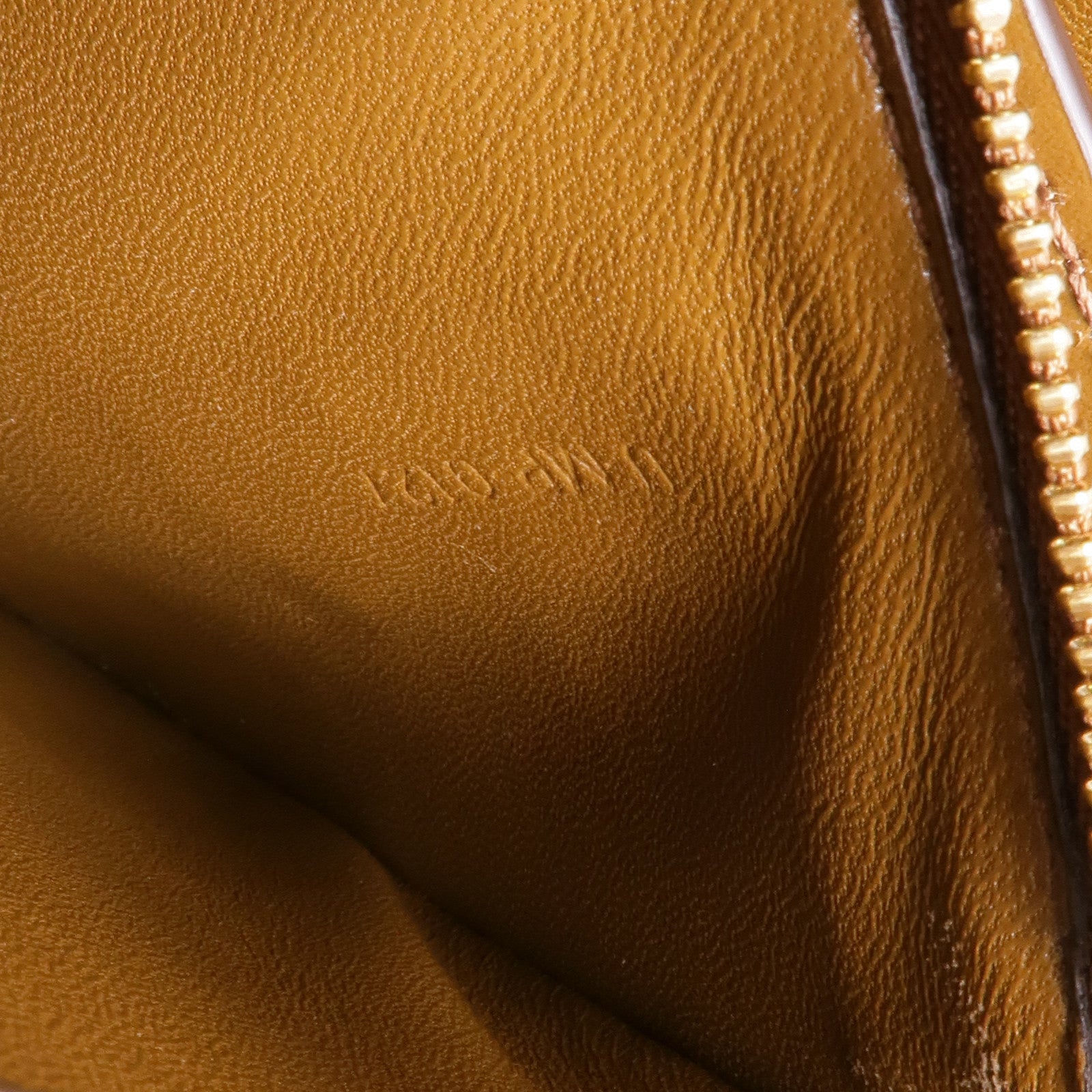 CELINE 牛皮皮革Classic Box金扣肩背袋