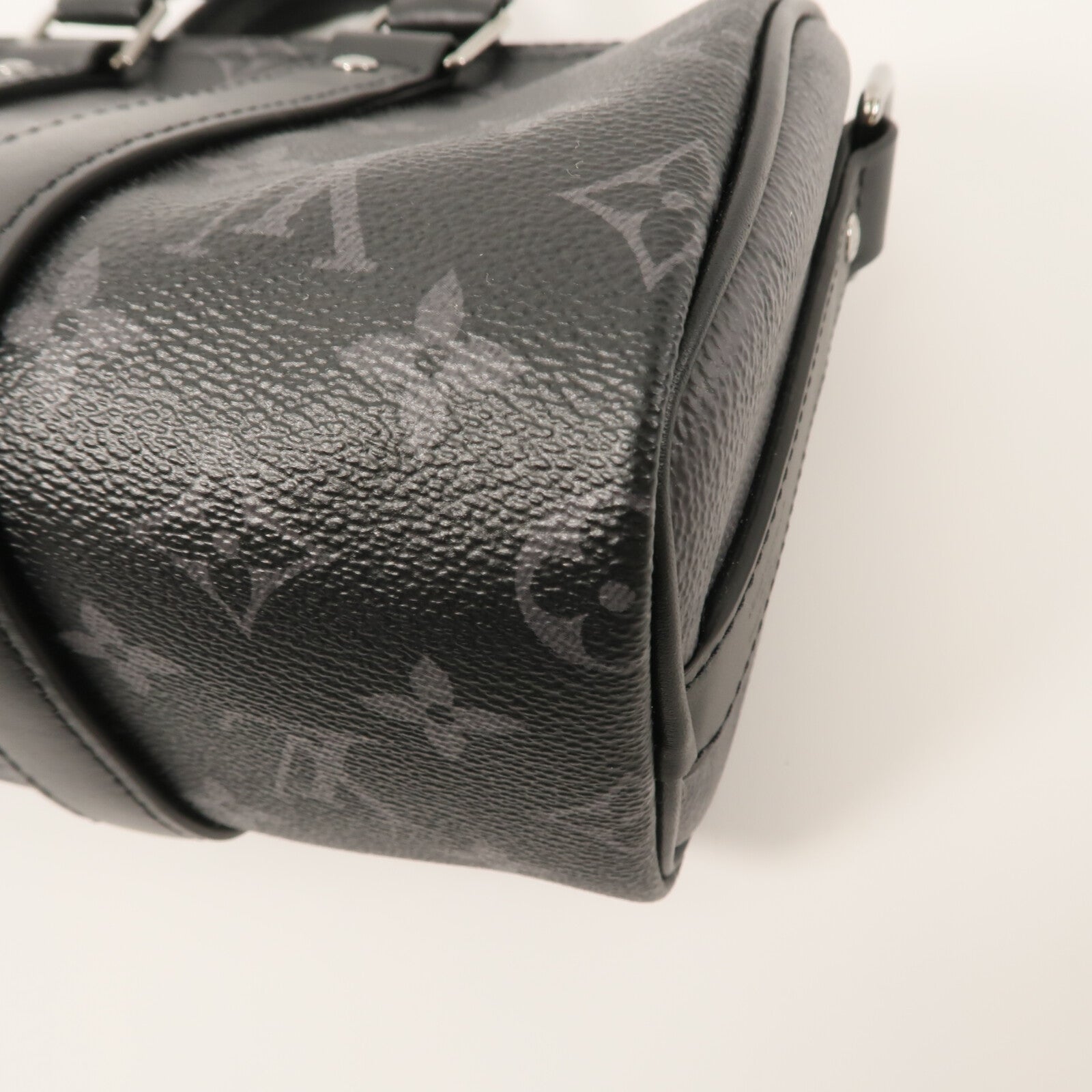 LOUIS VUITTON Monogram Eclipse Keepall Bandouliere 25手挽肩背兩用袋