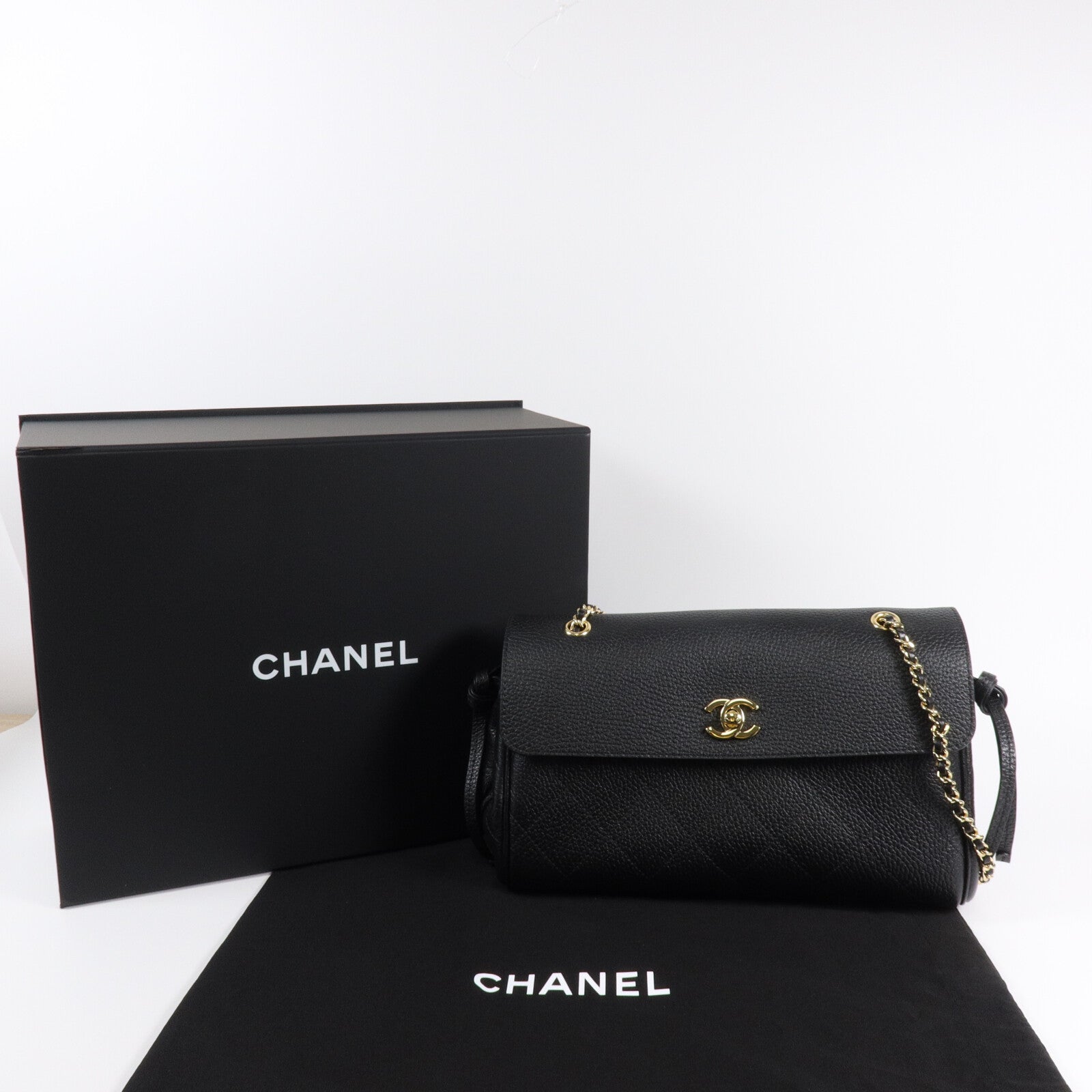 CHANEL 牛皮皮革Chain Baguette Bag鏈帶肩背袋