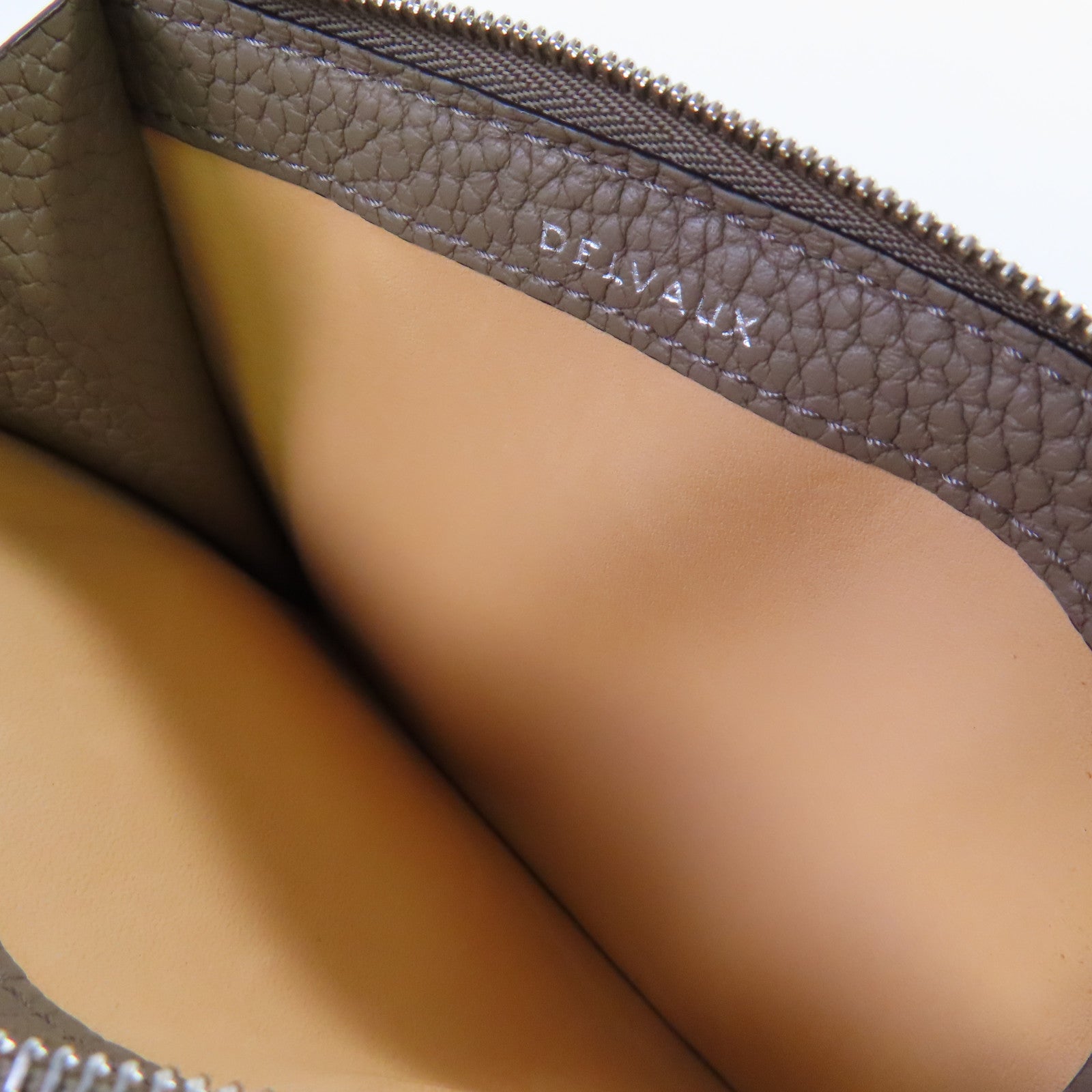 Delvaux 牛皮皮革Delvaux Card Case銀扣卡套灰色