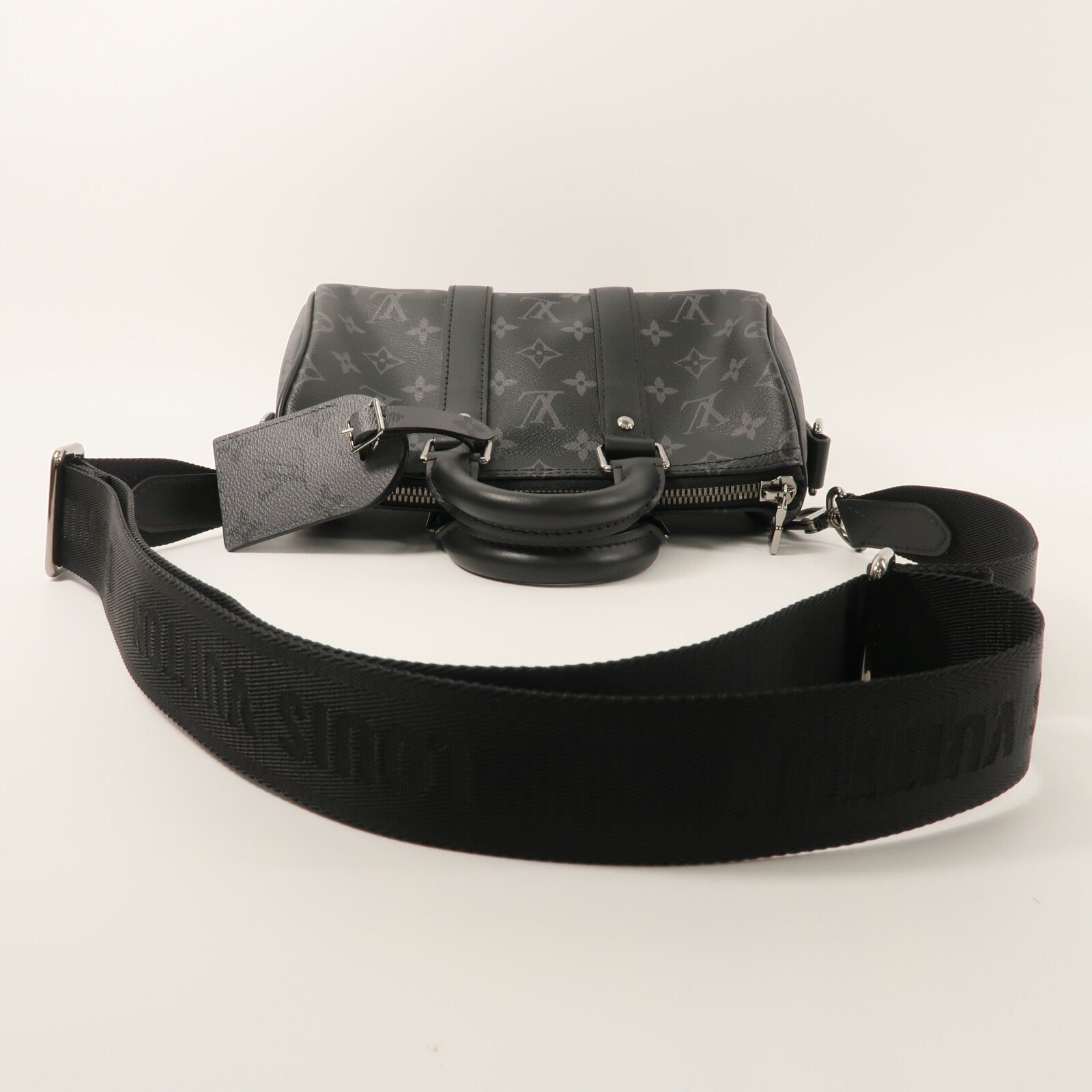 LOUIS VUITTON Monogram Eclipse Keepall Bandouliere 25手挽肩背兩用袋