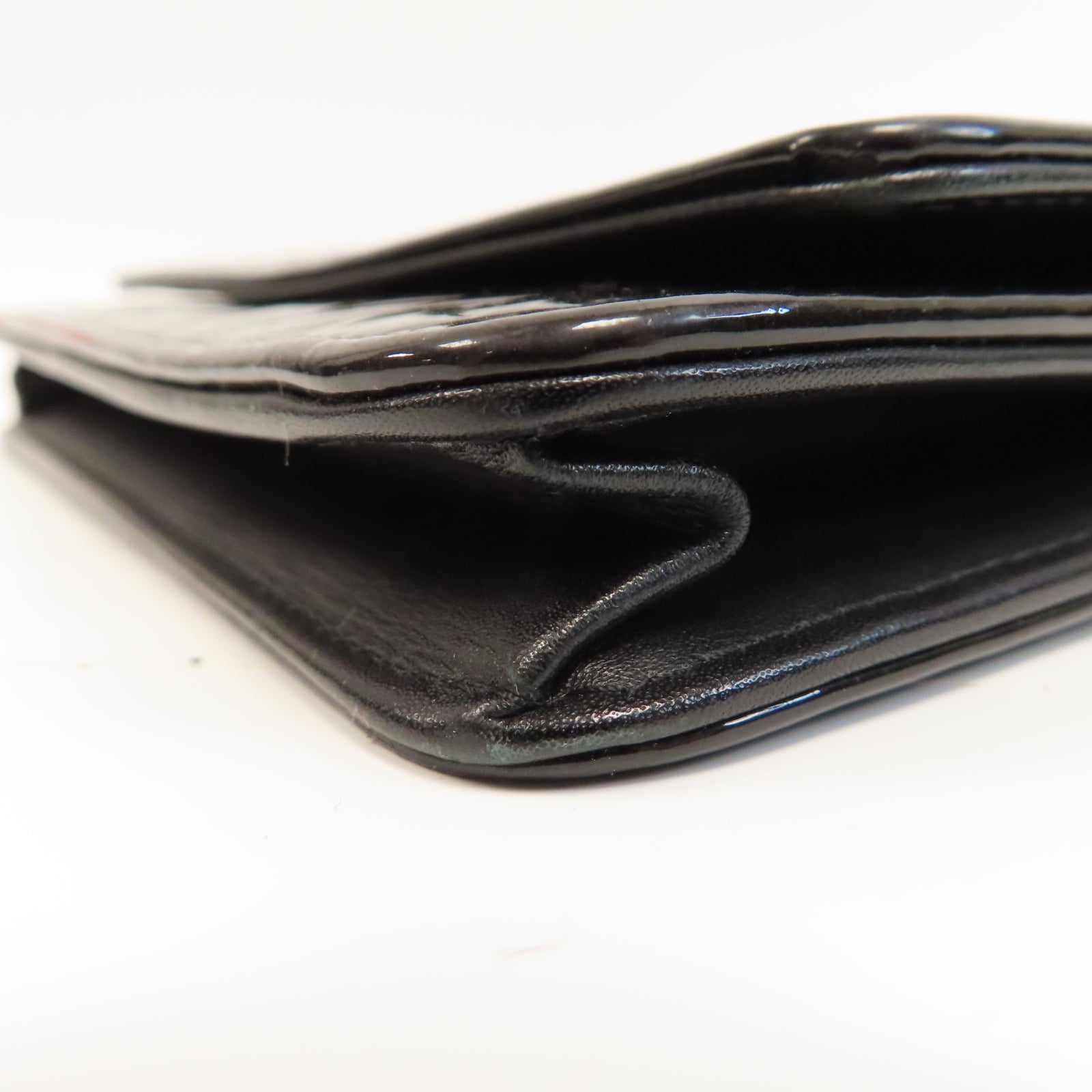 CHANEL 漆皮皮革Camellia Wallet On Chain銀扣鏈帶肩背袋黑色